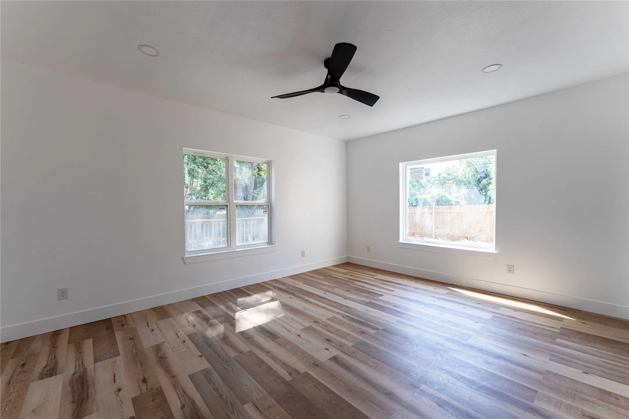 Single Family Residence For Sale in Hopkins County , 606 Davis Street N, Sulphur Springs, Texas 75482, 3 Bedroom, 2 Bathroom, Garage spaces, 1,834 Sqft, built in 1935, mls#21374787, Real Estate Agent in Sulphur Springs, Homes For Sale in Hopkins county, Homes For Sale in Sulphur Springs, Realtor in Sulphur Springs Texas, Real Estate Brokerage Independent Realty Texas, Luminita Cordes Realtor