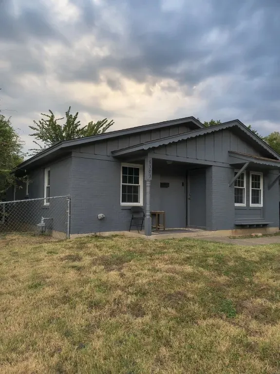 Single Family Residence For Sale in Tarrant County , 6303 Basswood Drive, Fort Worth, Texas 76135, 2 Bedroom, 1 Bathroom, 1 Garage spaces, 1,032 Sqft, built in 1963, mls#21373794, Real Estate Agent in Fort Worth, Homes For Sale in Tarrant county, Homes For Sale in Fort Worth, Realtor in Fort Worth Texas, Real Estate Brokerage Independent Realty Texas, Luminita Cordes Realtor