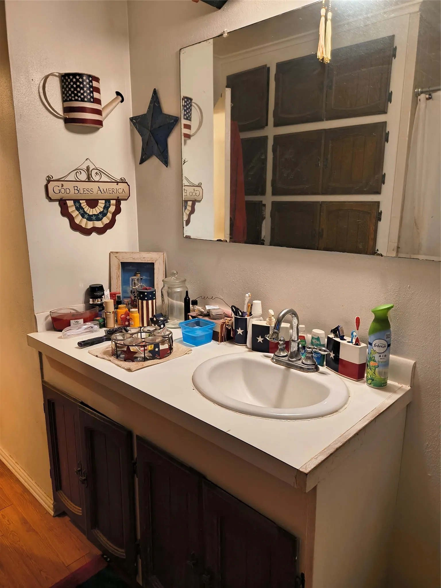 Single Family Residence For Sale in Tarrant County , 6303 Basswood Drive, Fort Worth, Texas 76135, 2 Bedroom, 1 Bathroom, 1 Garage spaces, 1,032 Sqft, built in 1963, mls#21373794, Real Estate Agent in Fort Worth, Homes For Sale in Tarrant county, Homes For Sale in Fort Worth, Realtor in Fort Worth Texas, Real Estate Brokerage Independent Realty Texas, Luminita Cordes Realtor