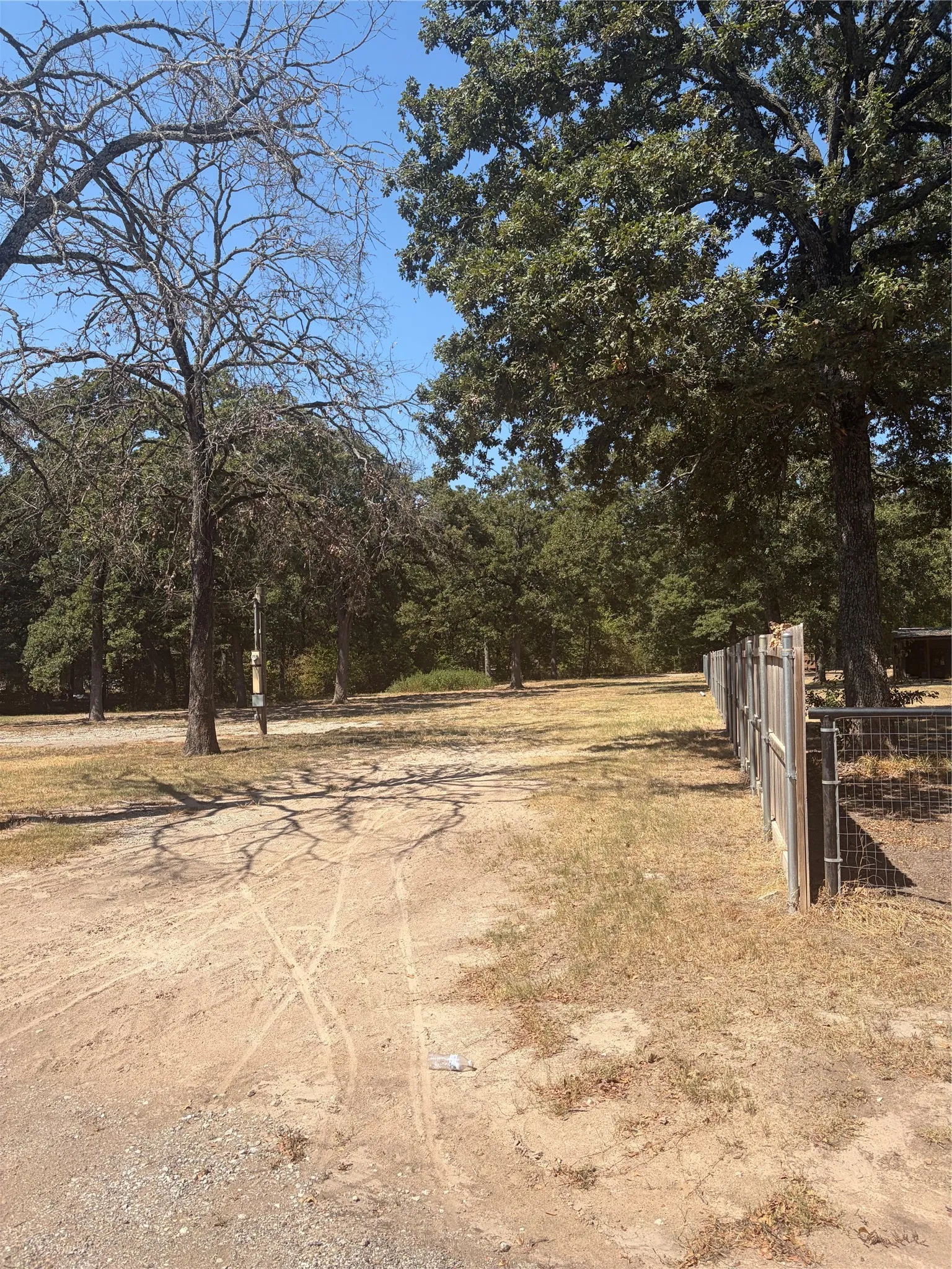 Improved Land For Sale in Hunt County , 6885 County Road 3512 Road, Quinlan, Texas 75474, 0, 0, Garage spaces, 0 Sqft, built in 0, mls#21374931, Real Estate Agent in Quinlan, Homes For Sale in Hunt county, Homes For Sale in Quinlan, Realtor in Quinlan Texas, Real Estate Brokerage Independent Realty Texas, Luminita Cordes Realtor