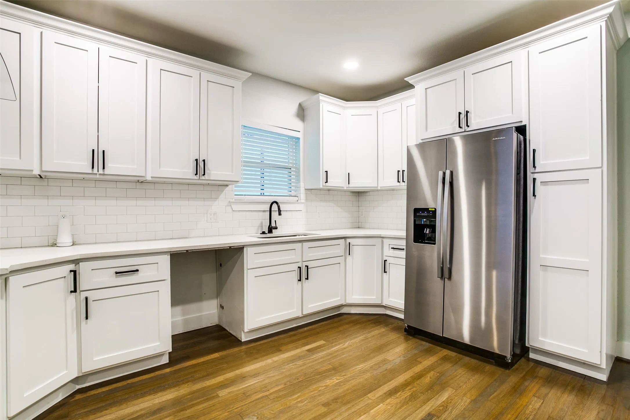 Single Family Residence For Rent in Dallas County , 619 Pembroke Avenue, Dallas, Texas 75208, 3 Bedroom, 2 Bathroom, Garage spaces, 1,550 Sqft, built in 1930, mls#21367973, Real Estate Agent in Dallas, Homes For Rent in Dallas county, Homes For Rent in Dallas, Realtor in Dallas Texas, Real Estate Brokerage Independent Realty Texas, Luminita Cordes Realtor