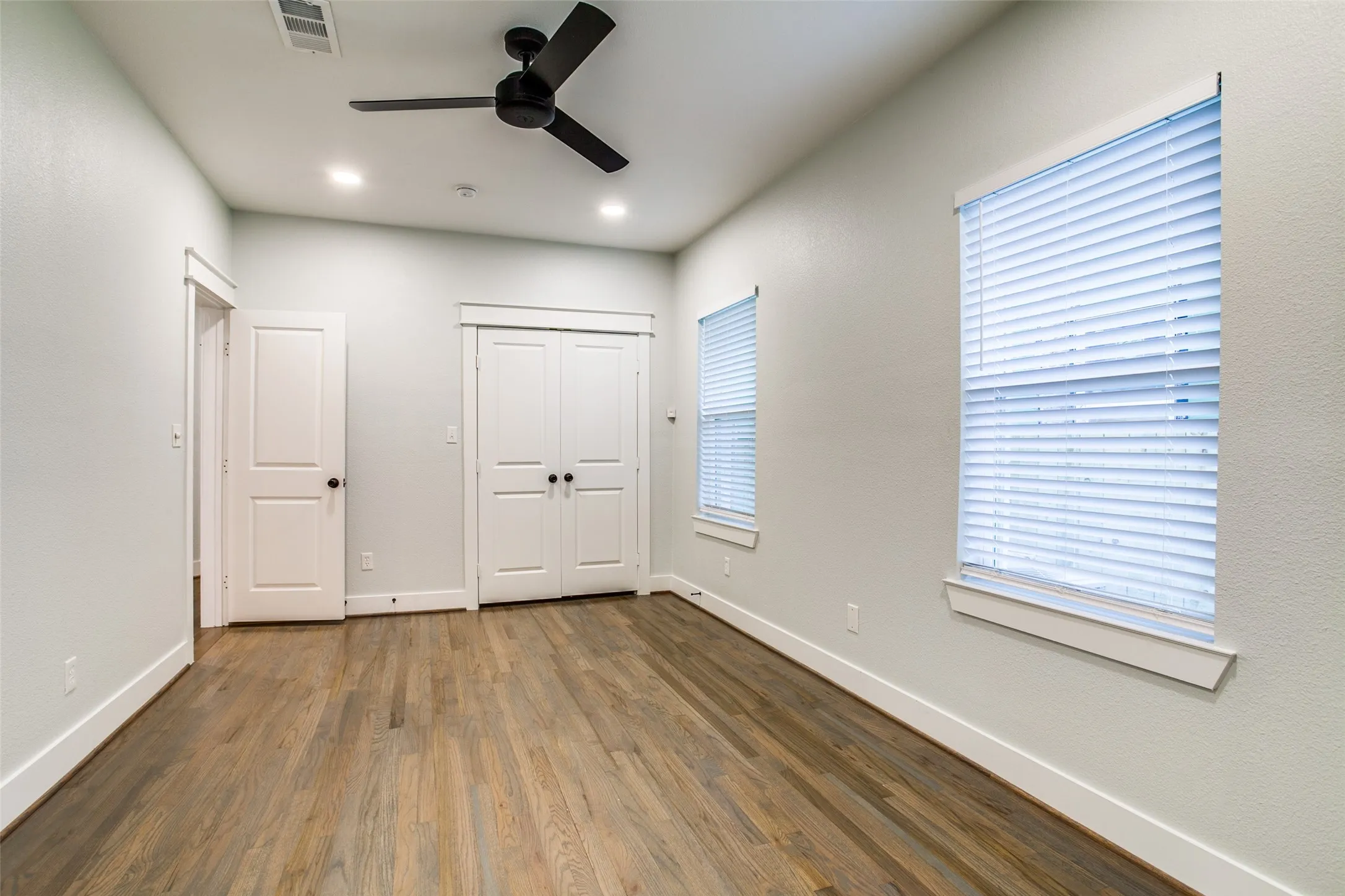 Single Family Residence For Rent in Dallas County , 619 Pembroke Avenue, Dallas, Texas 75208, 3 Bedroom, 2 Bathroom, Garage spaces, 1,550 Sqft, built in 1930, mls#21367973, Real Estate Agent in Dallas, Homes For Rent in Dallas county, Homes For Rent in Dallas, Realtor in Dallas Texas, Real Estate Brokerage Independent Realty Texas, Luminita Cordes Realtor