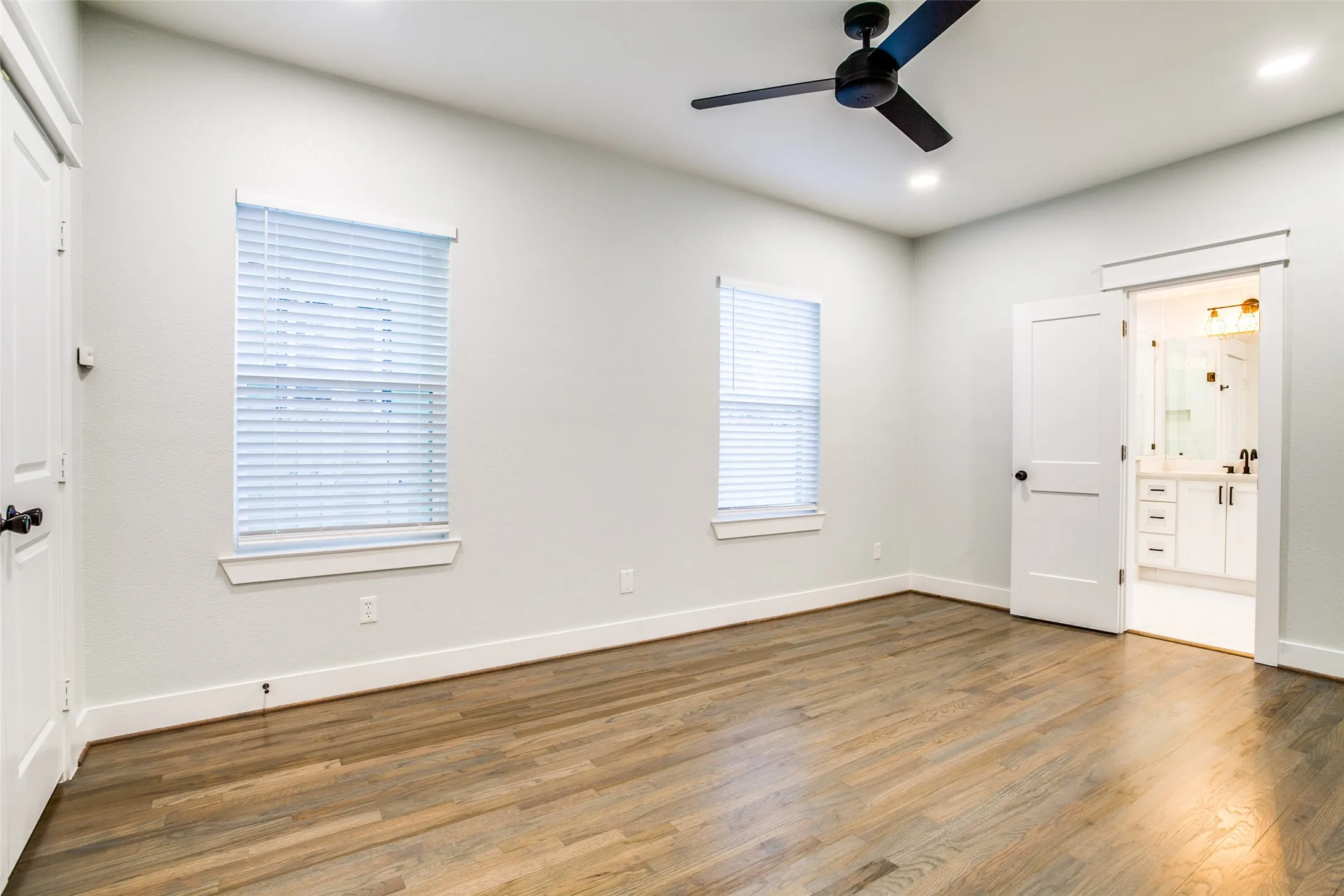 Single Family Residence For Rent in Dallas County , 619 Pembroke Avenue, Dallas, Texas 75208, 3 Bedroom, 2 Bathroom, Garage spaces, 1,550 Sqft, built in 1930, mls#21367973, Real Estate Agent in Dallas, Homes For Rent in Dallas county, Homes For Rent in Dallas, Realtor in Dallas Texas, Real Estate Brokerage Independent Realty Texas, Luminita Cordes Realtor