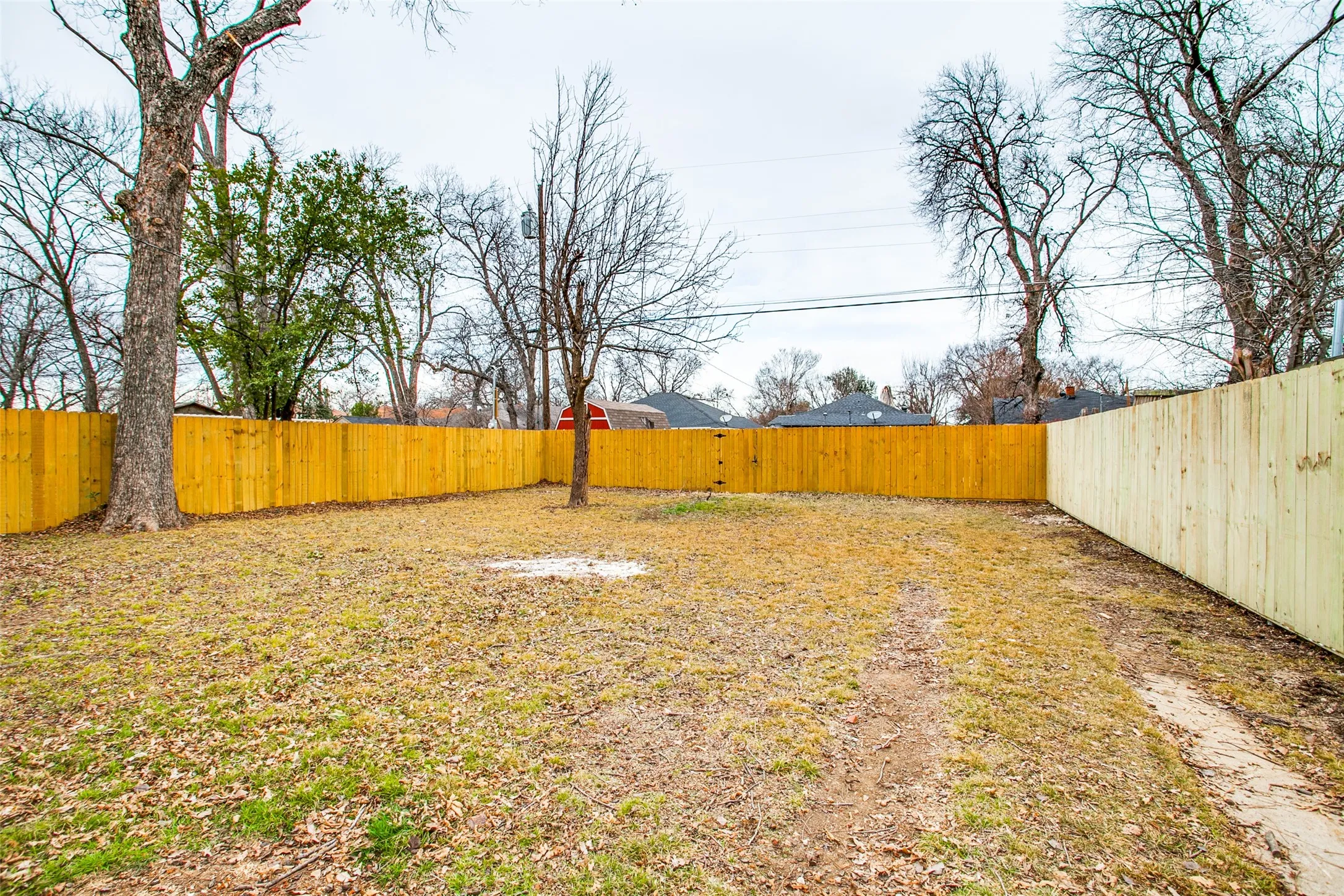 Single Family Residence For Rent in Dallas County , 619 Pembroke Avenue, Dallas, Texas 75208, 3 Bedroom, 2 Bathroom, Garage spaces, 1,550 Sqft, built in 1930, mls#21367973, Real Estate Agent in Dallas, Homes For Rent in Dallas county, Homes For Rent in Dallas, Realtor in Dallas Texas, Real Estate Brokerage Independent Realty Texas, Luminita Cordes Realtor