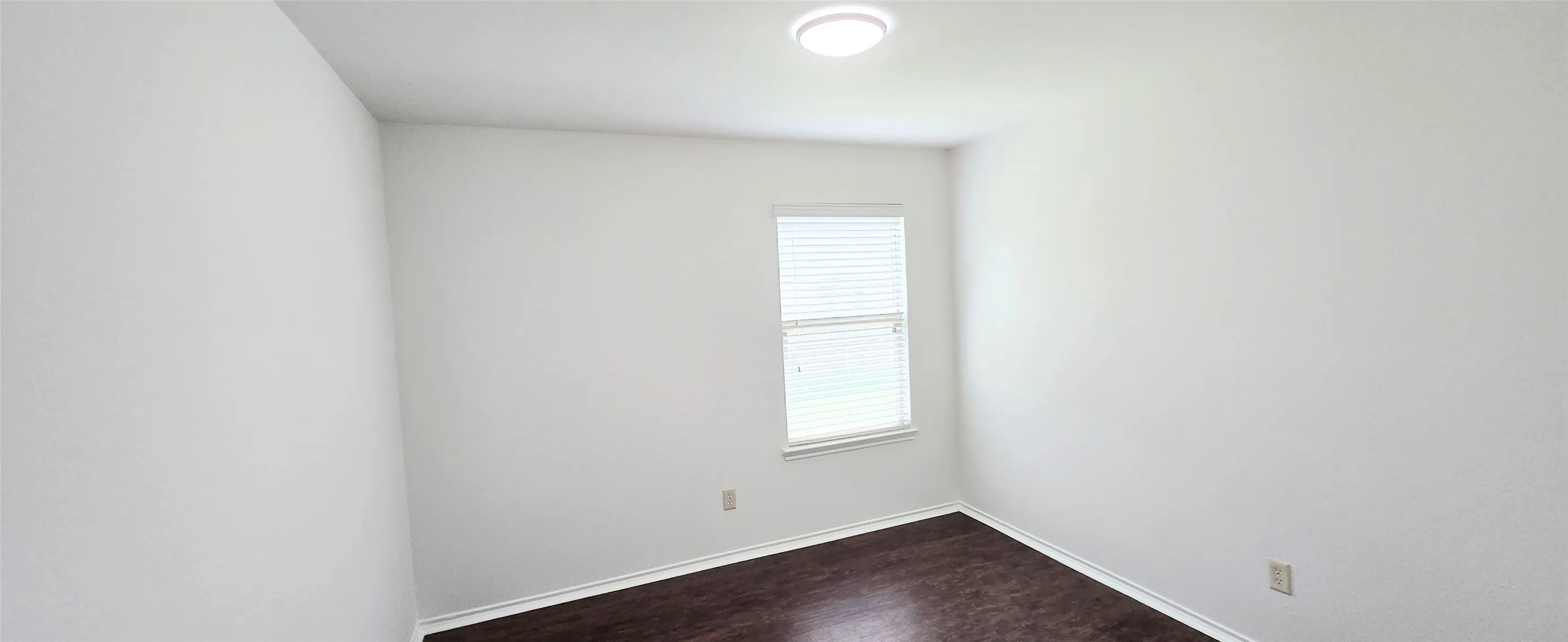 Single Family Residence For Rent in Collin County , 323 Vernon Street, Anna, Texas 75409, 4 Bedroom, 2 Bathroom, 2 Garage spaces, 1,645 Sqft, built in 2014, mls#21374936, Real Estate Agent in Anna, Homes For Rent in Collin county, Homes For Rent in Anna, Realtor in Anna Texas, Real Estate Brokerage Independent Realty Texas, Luminita Cordes Realtor