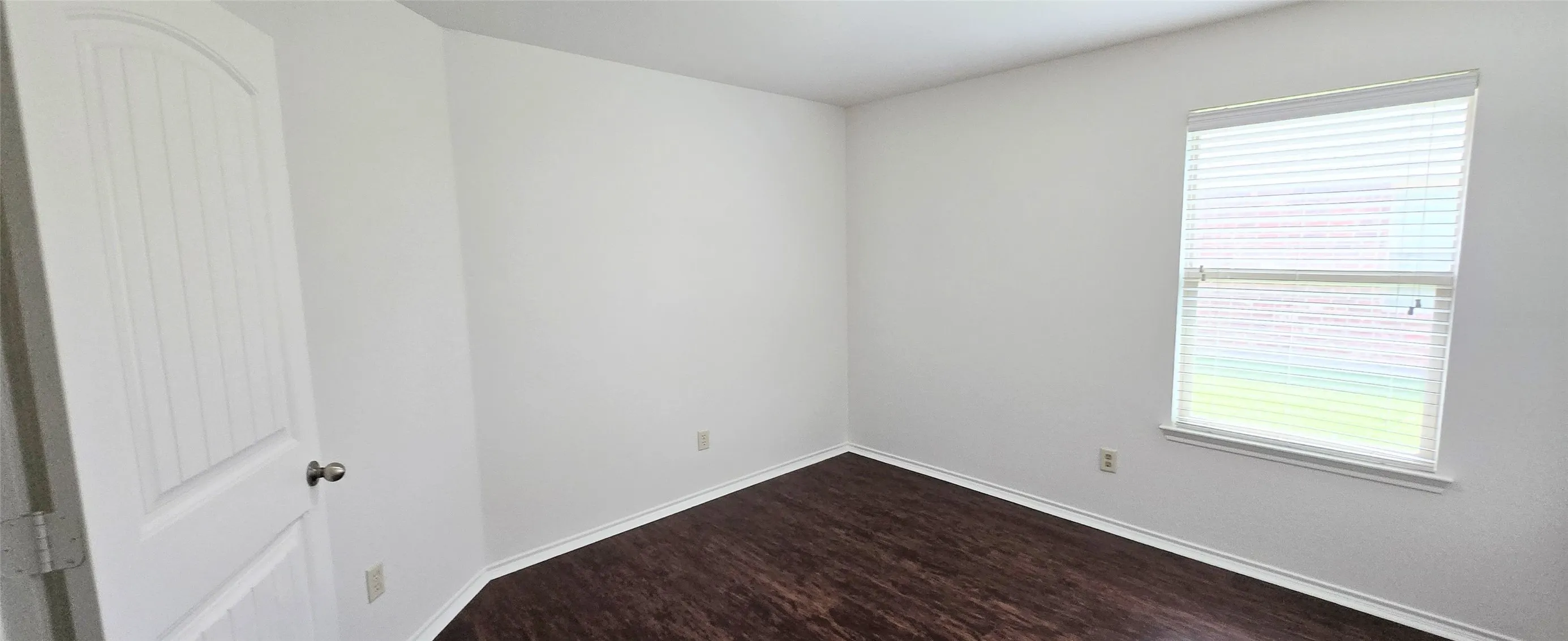 Single Family Residence For Rent in Collin County , 323 Vernon Street, Anna, Texas 75409, 4 Bedroom, 2 Bathroom, 2 Garage spaces, 1,645 Sqft, built in 2014, mls#21374936, Real Estate Agent in Anna, Homes For Rent in Collin county, Homes For Rent in Anna, Realtor in Anna Texas, Real Estate Brokerage Independent Realty Texas, Luminita Cordes Realtor