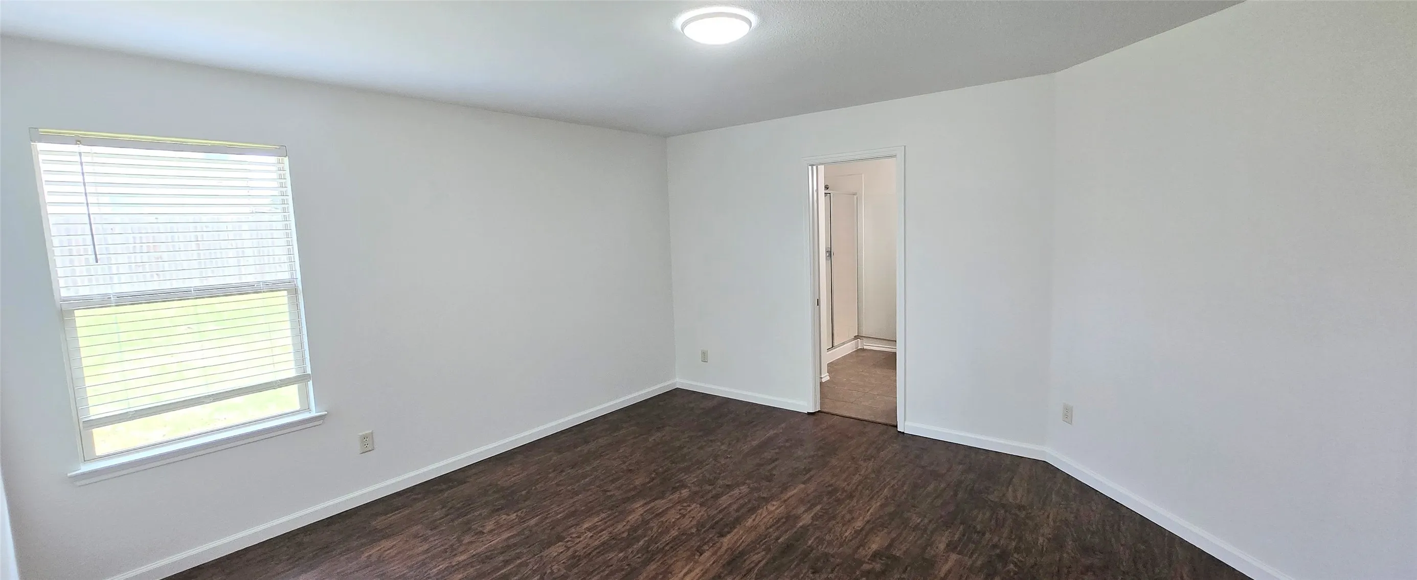 Single Family Residence For Rent in Collin County , 323 Vernon Street, Anna, Texas 75409, 4 Bedroom, 2 Bathroom, 2 Garage spaces, 1,645 Sqft, built in 2014, mls#21374936, Real Estate Agent in Anna, Homes For Rent in Collin county, Homes For Rent in Anna, Realtor in Anna Texas, Real Estate Brokerage Independent Realty Texas, Luminita Cordes Realtor