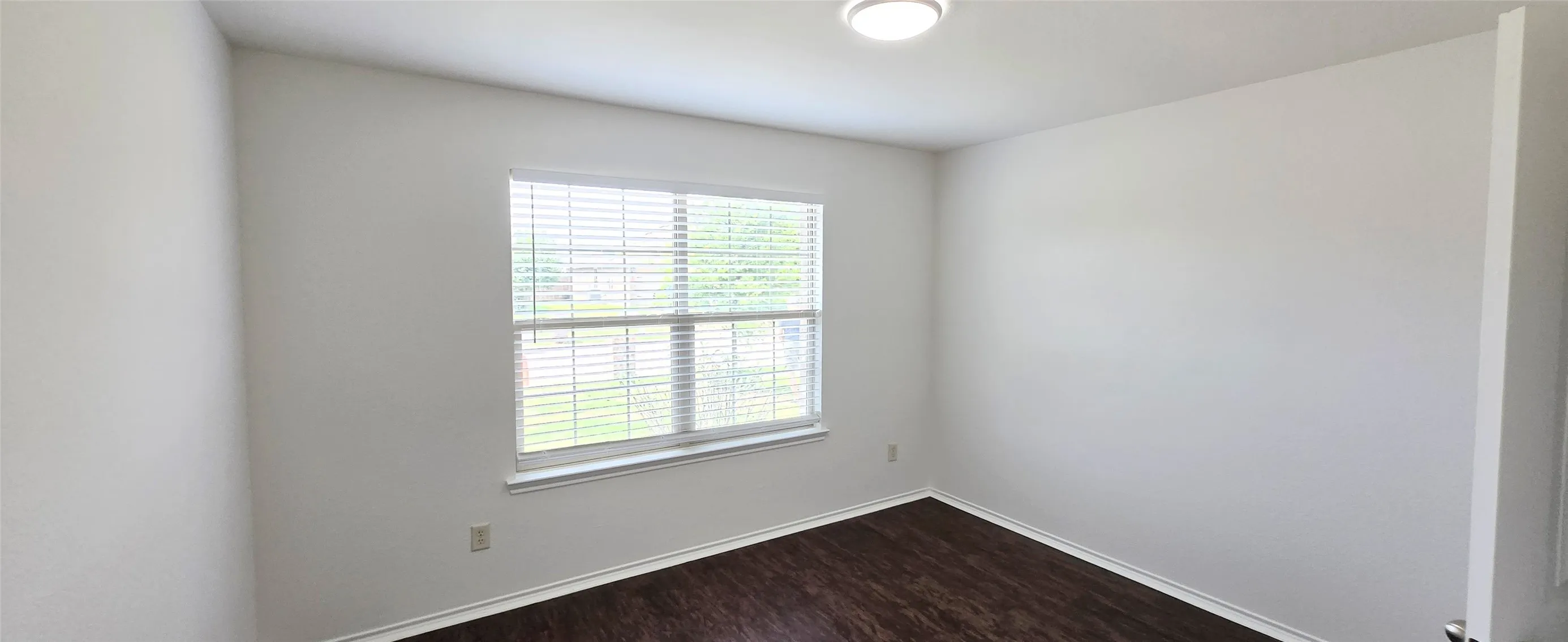 Single Family Residence For Rent in Collin County , 323 Vernon Street, Anna, Texas 75409, 4 Bedroom, 2 Bathroom, 2 Garage spaces, 1,645 Sqft, built in 2014, mls#21374936, Real Estate Agent in Anna, Homes For Rent in Collin county, Homes For Rent in Anna, Realtor in Anna Texas, Real Estate Brokerage Independent Realty Texas, Luminita Cordes Realtor