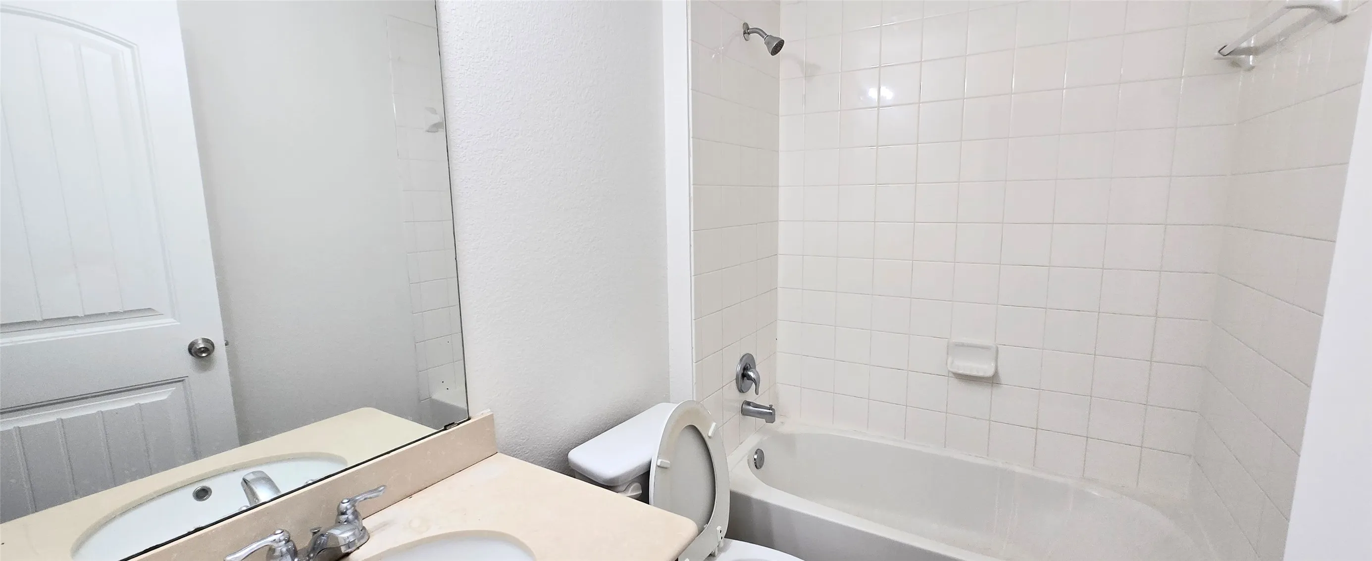 Single Family Residence For Rent in Collin County , 323 Vernon Street, Anna, Texas 75409, 4 Bedroom, 2 Bathroom, 2 Garage spaces, 1,645 Sqft, built in 2014, mls#21374936, Real Estate Agent in Anna, Homes For Rent in Collin county, Homes For Rent in Anna, Realtor in Anna Texas, Real Estate Brokerage Independent Realty Texas, Luminita Cordes Realtor