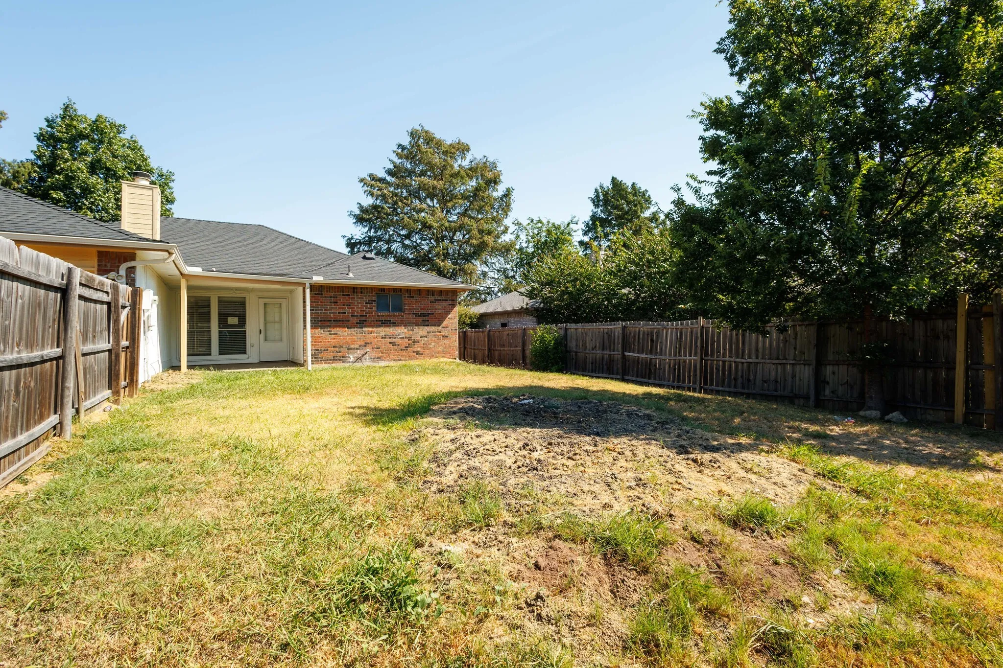 Single Family Residence For Sale in Dallas County , 1018 Dandelion Drive, Mesquite, Texas 75149, 3 Bedroom, 2 Bathroom, 2 Garage spaces, 1,589 Sqft, built in 1987, mls#21374940, Real Estate Agent in Mesquite, Homes For Sale in Dallas county, Homes For Sale in Mesquite, Realtor in Mesquite Texas, Real Estate Brokerage Independent Realty Texas, Luminita Cordes Realtor