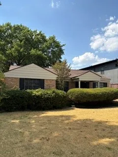 Single Family Residence For Sale in Dallas County , 9747 Mixon Drive, Dallas, Texas 75220, 3 Bedroom, 1 Bathroom, 2 Garage spaces, 1,128 Sqft, built in 1952, mls#21373205, Real Estate Agent in Dallas, Homes For Sale in Dallas county, Homes For Sale in Dallas, Realtor in Dallas Texas, Real Estate Brokerage Independent Realty Texas, Luminita Cordes Realtor