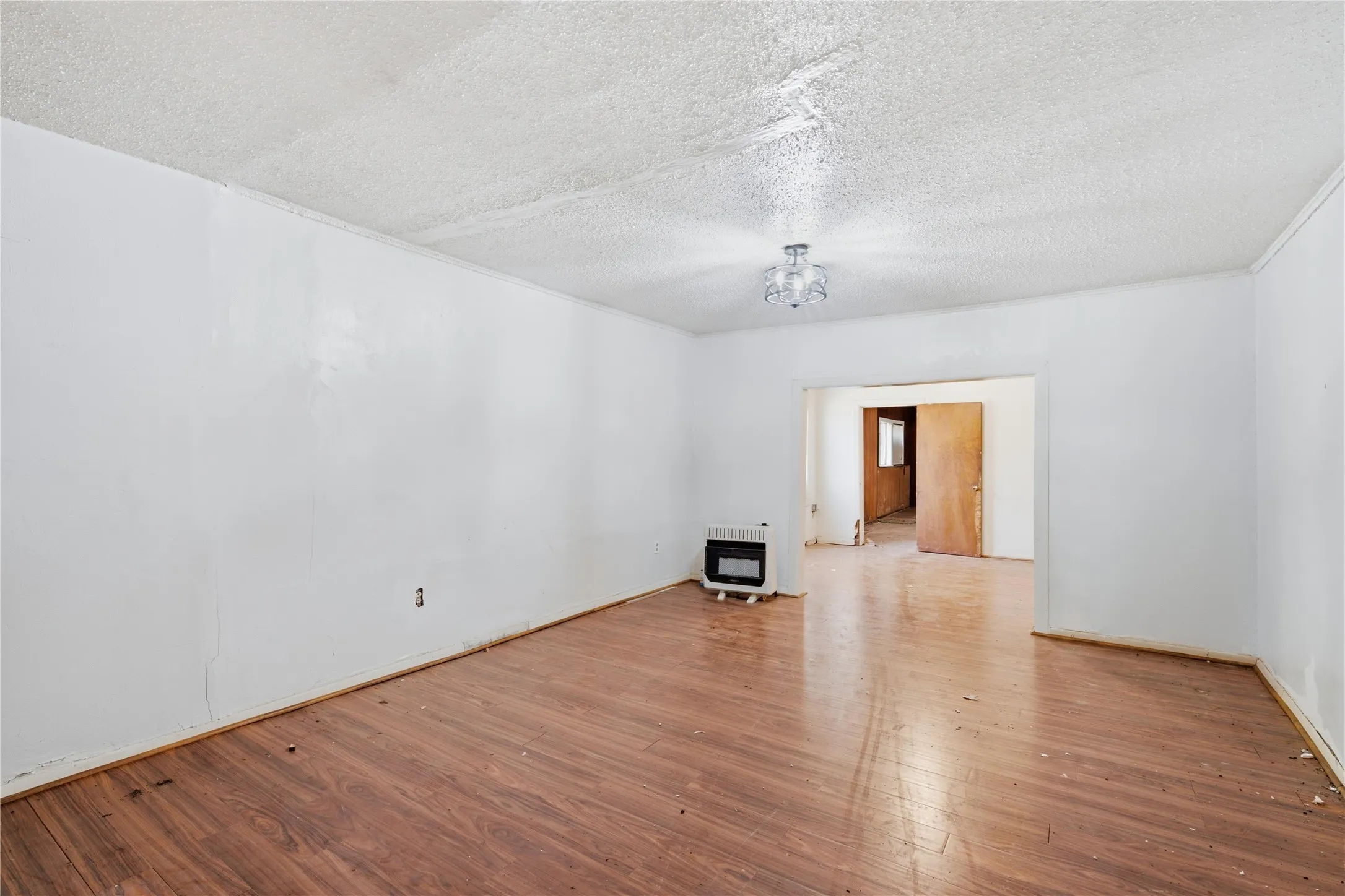 Single Family Residence For Sale in Mc Lennan County , 915 DAWSON Street, Waco, Texas 76704, 2 Bedroom, 1 Bathroom, Garage spaces, 1,386 Sqft, built in 1930, mls#21374868, Real Estate Agent in Waco, Homes For Sale in Mc Lennan county, Homes For Sale in Waco, Realtor in Waco Texas, Real Estate Brokerage Independent Realty Texas, Luminita Cordes Realtor