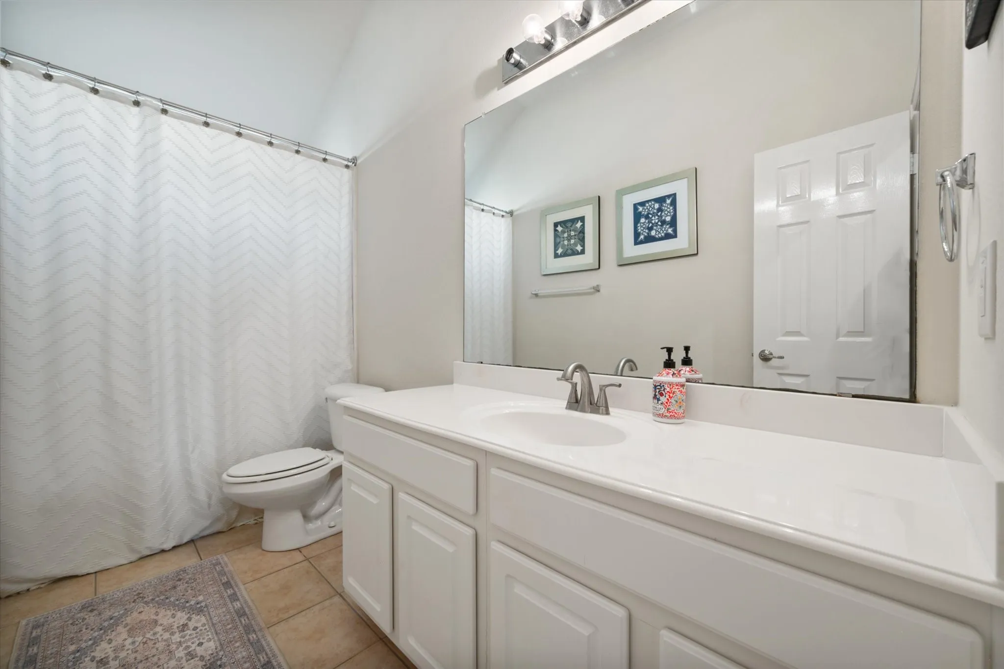 Single Family Residence For Sale in Ellis County , 8821 Mallory Court, Waxahachie, Texas 76065, 4 Bedroom, 2 Bathroom, 3 Garage spaces, 2,201 Sqft, built in 2005, mls#21369380, Real Estate Agent in Waxahachie, Homes For Sale in Ellis county, Homes For Sale in Waxahachie, Realtor in Waxahachie Texas, Real Estate Brokerage Independent Realty Texas, Luminita Cordes Realtor