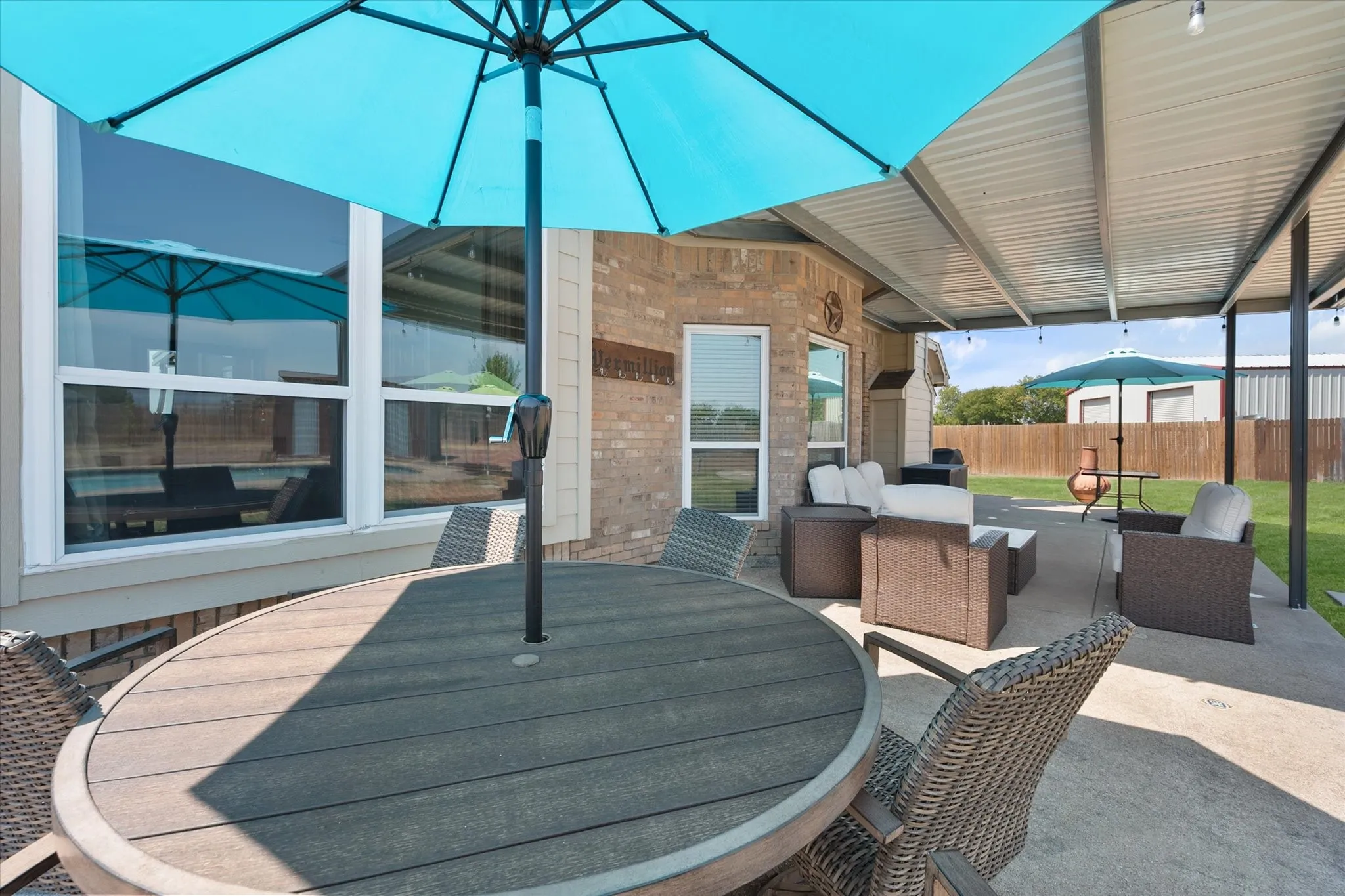Single Family Residence For Sale in Ellis County , 8821 Mallory Court, Waxahachie, Texas 76065, 4 Bedroom, 2 Bathroom, 3 Garage spaces, 2,201 Sqft, built in 2005, mls#21369380, Real Estate Agent in Waxahachie, Homes For Sale in Ellis county, Homes For Sale in Waxahachie, Realtor in Waxahachie Texas, Real Estate Brokerage Independent Realty Texas, Luminita Cordes Realtor