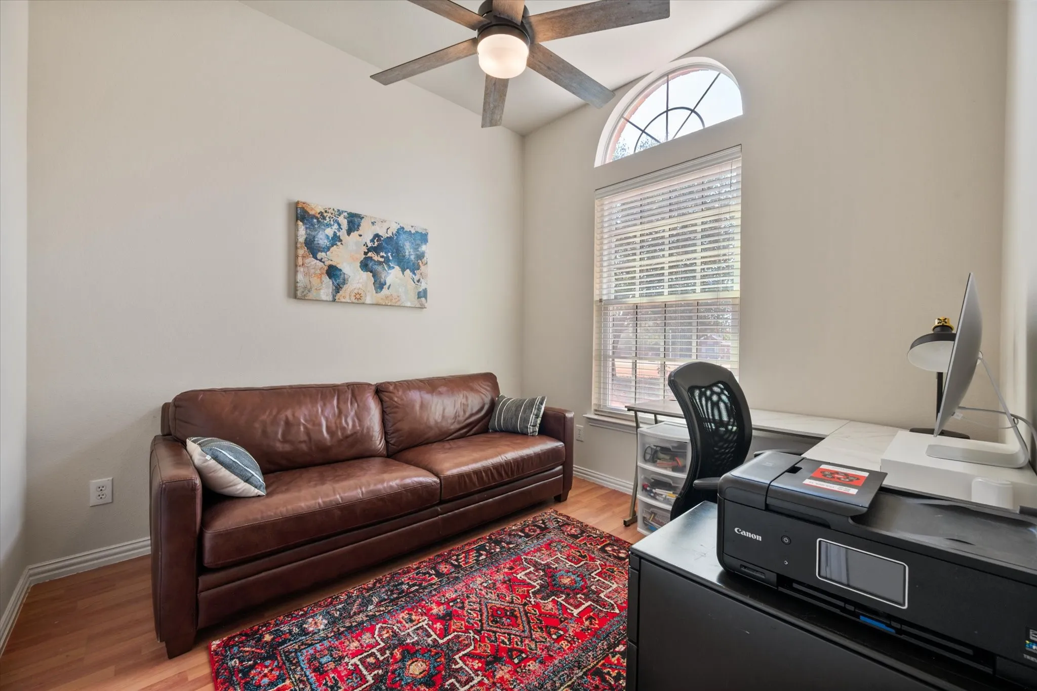 Single Family Residence For Sale in Ellis County , 8821 Mallory Court, Waxahachie, Texas 76065, 4 Bedroom, 2 Bathroom, 3 Garage spaces, 2,201 Sqft, built in 2005, mls#21369380, Real Estate Agent in Waxahachie, Homes For Sale in Ellis county, Homes For Sale in Waxahachie, Realtor in Waxahachie Texas, Real Estate Brokerage Independent Realty Texas, Luminita Cordes Realtor