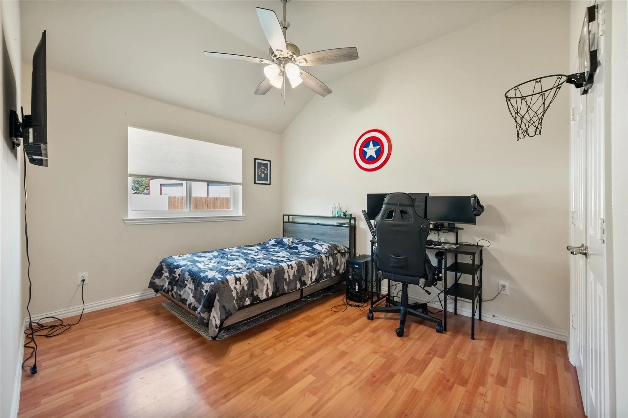 Single Family Residence For Sale in Ellis County , 8821 Mallory Court, Waxahachie, Texas 76065, 4 Bedroom, 2 Bathroom, 3 Garage spaces, 2,201 Sqft, built in 2005, mls#21369380, Real Estate Agent in Waxahachie, Homes For Sale in Ellis county, Homes For Sale in Waxahachie, Realtor in Waxahachie Texas, Real Estate Brokerage Independent Realty Texas, Luminita Cordes Realtor