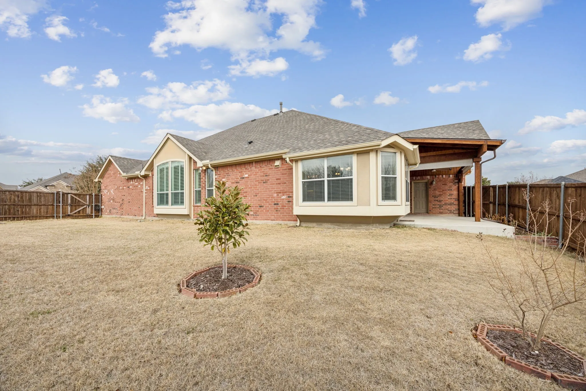 Single Family Residence For Sale in Collin County , 850 Wind Brook Lane, Prosper, Texas 75078, 4 Bedroom, 3 Bathroom, 2 Garage spaces, 3,228 Sqft, built in 2005, mls#21374882, Real Estate Agent in Prosper, Homes For Sale in Collin county, Homes For Sale in Prosper, Realtor in Prosper Texas, Real Estate Brokerage Independent Realty Texas, Luminita Cordes Realtor