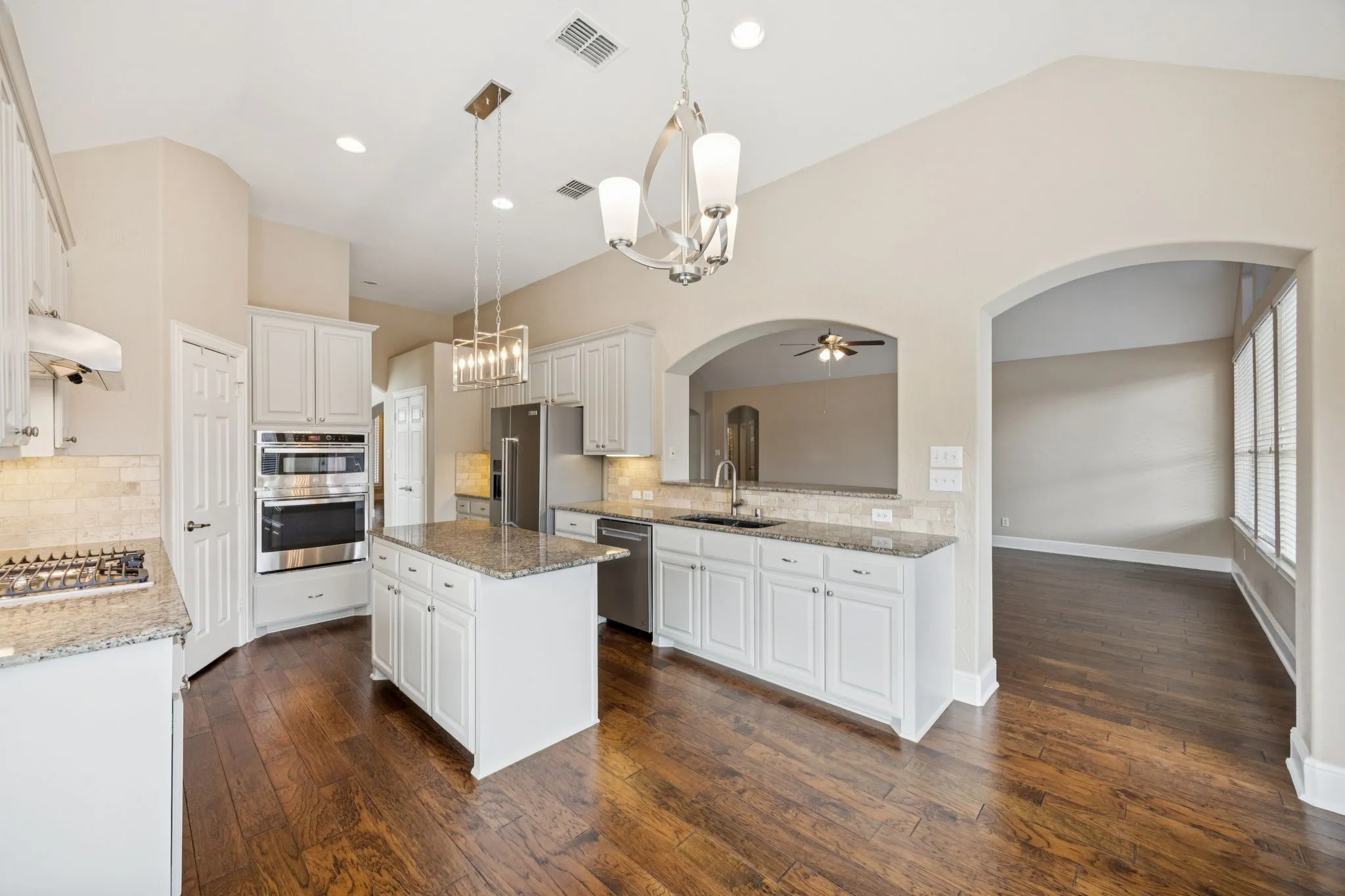 Single Family Residence For Sale in Collin County , 850 Wind Brook Lane, Prosper, Texas 75078, 4 Bedroom, 3 Bathroom, 2 Garage spaces, 3,228 Sqft, built in 2005, mls#21374882, Real Estate Agent in Prosper, Homes For Sale in Collin county, Homes For Sale in Prosper, Realtor in Prosper Texas, Real Estate Brokerage Independent Realty Texas, Luminita Cordes Realtor