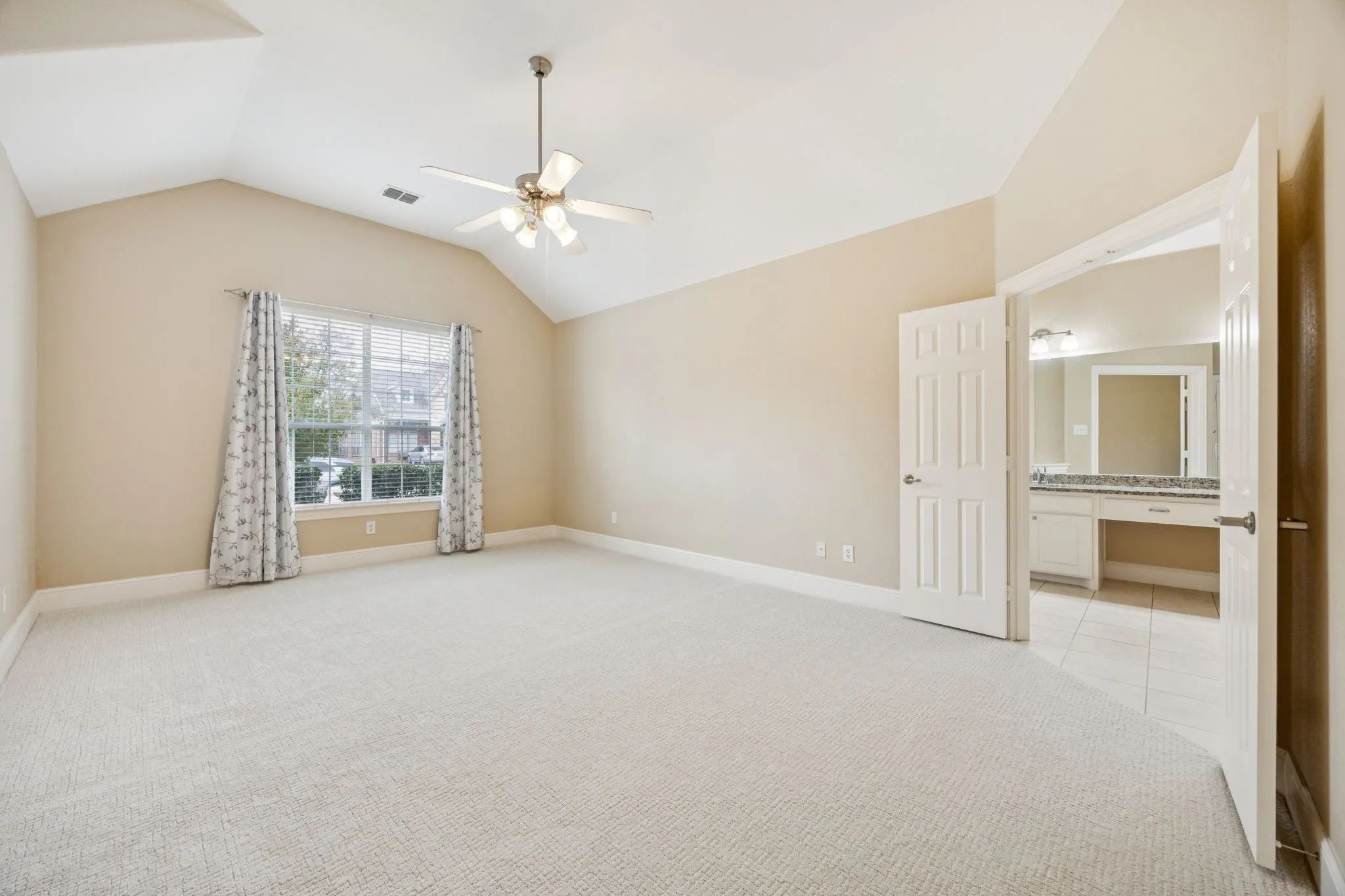 Single Family Residence For Sale in Collin County , 850 Wind Brook Lane, Prosper, Texas 75078, 4 Bedroom, 3 Bathroom, 2 Garage spaces, 3,228 Sqft, built in 2005, mls#21374882, Real Estate Agent in Prosper, Homes For Sale in Collin county, Homes For Sale in Prosper, Realtor in Prosper Texas, Real Estate Brokerage Independent Realty Texas, Luminita Cordes Realtor
