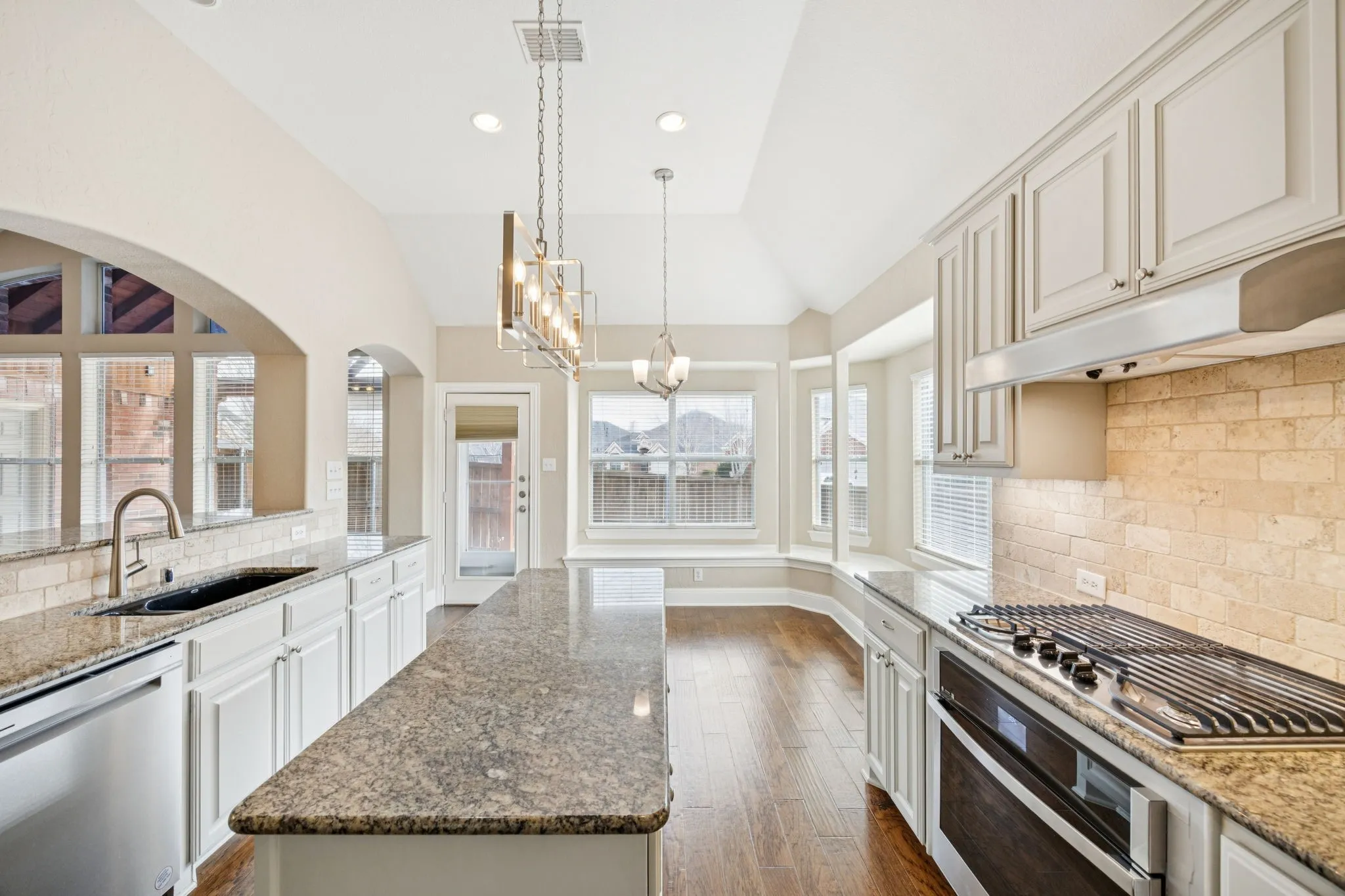 Single Family Residence For Sale in Collin County , 850 Wind Brook Lane, Prosper, Texas 75078, 4 Bedroom, 3 Bathroom, 2 Garage spaces, 3,228 Sqft, built in 2005, mls#21374882, Real Estate Agent in Prosper, Homes For Sale in Collin county, Homes For Sale in Prosper, Realtor in Prosper Texas, Real Estate Brokerage Independent Realty Texas, Luminita Cordes Realtor
