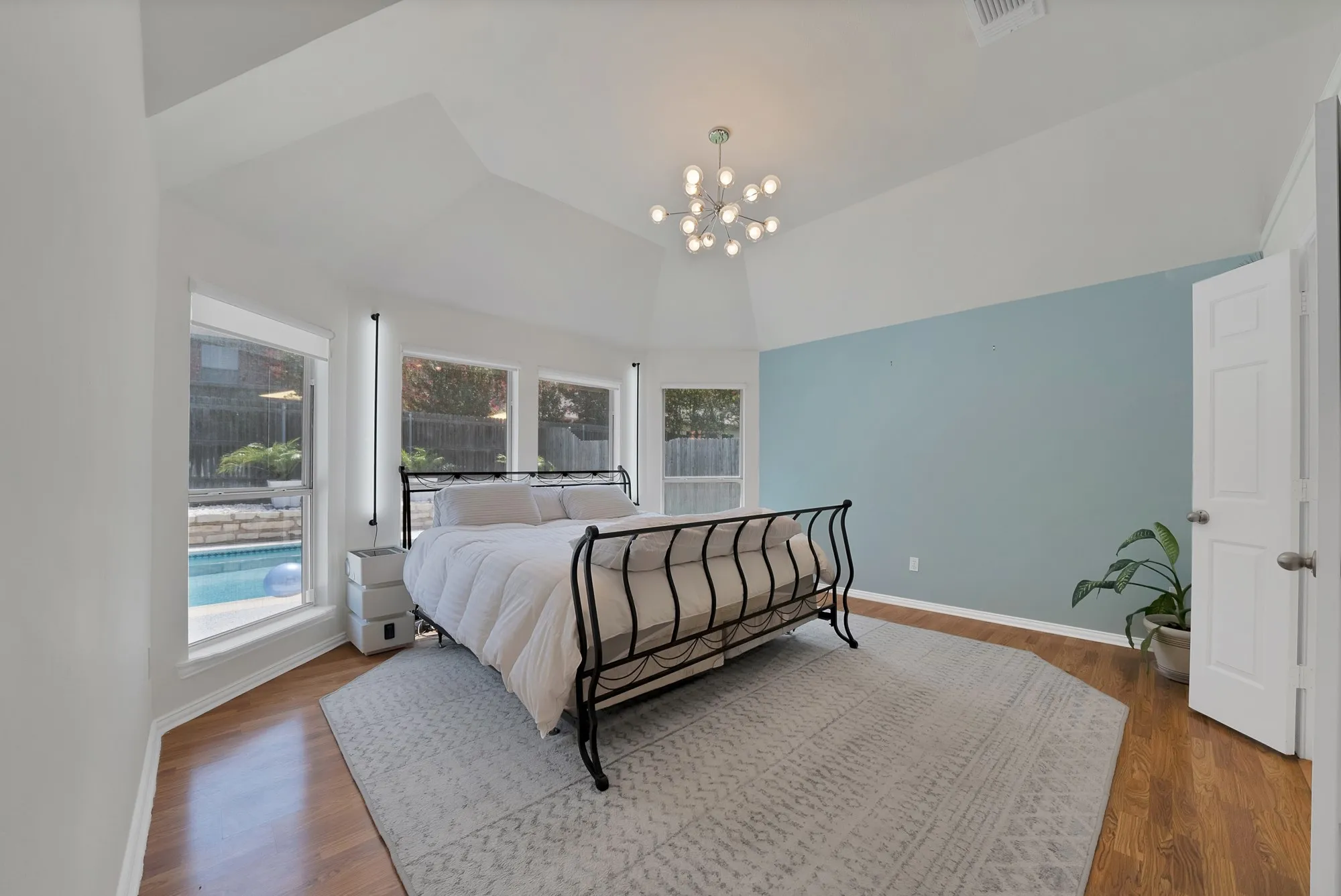 Single Family Residence For Rent in Tarrant County , 409 Bryce Lane, Arlington, Texas 76013, 3 Bedroom, 2 Bathroom, 2 Garage spaces, 1,989 Sqft, built in 1993, mls#21374946, Real Estate Agent in Arlington, Homes For Rent in Tarrant county, Homes For Rent in Arlington, Realtor in Arlington Texas, Real Estate Brokerage Independent Realty Texas, Luminita Cordes Realtor