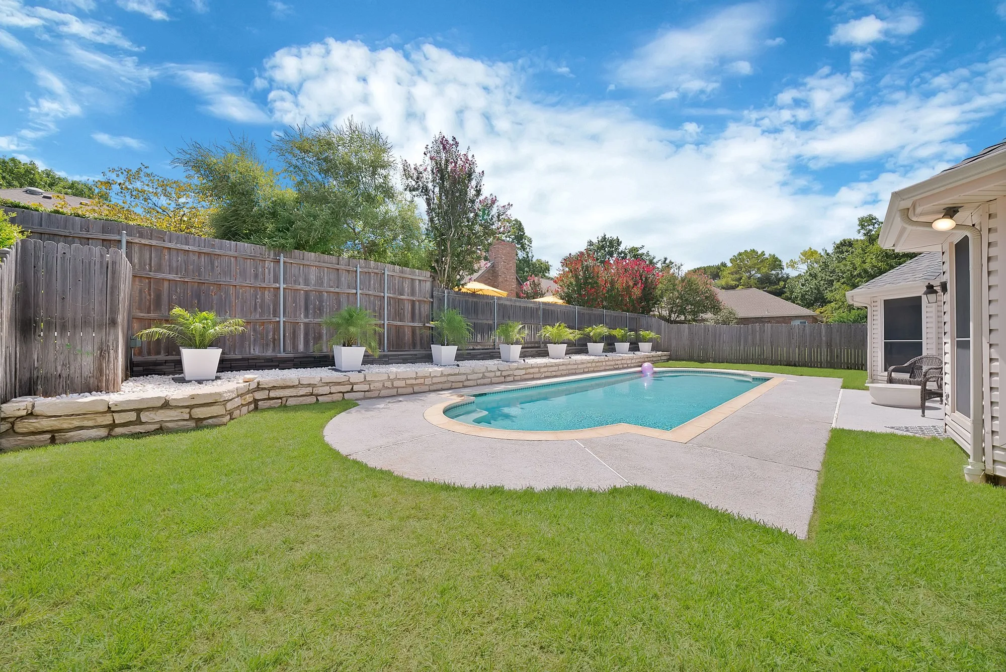 Single Family Residence For Rent in Tarrant County , 409 Bryce Lane, Arlington, Texas 76013, 3 Bedroom, 2 Bathroom, 2 Garage spaces, 1,989 Sqft, built in 1993, mls#21374946, Real Estate Agent in Arlington, Homes For Rent in Tarrant county, Homes For Rent in Arlington, Realtor in Arlington Texas, Real Estate Brokerage Independent Realty Texas, Luminita Cordes Realtor