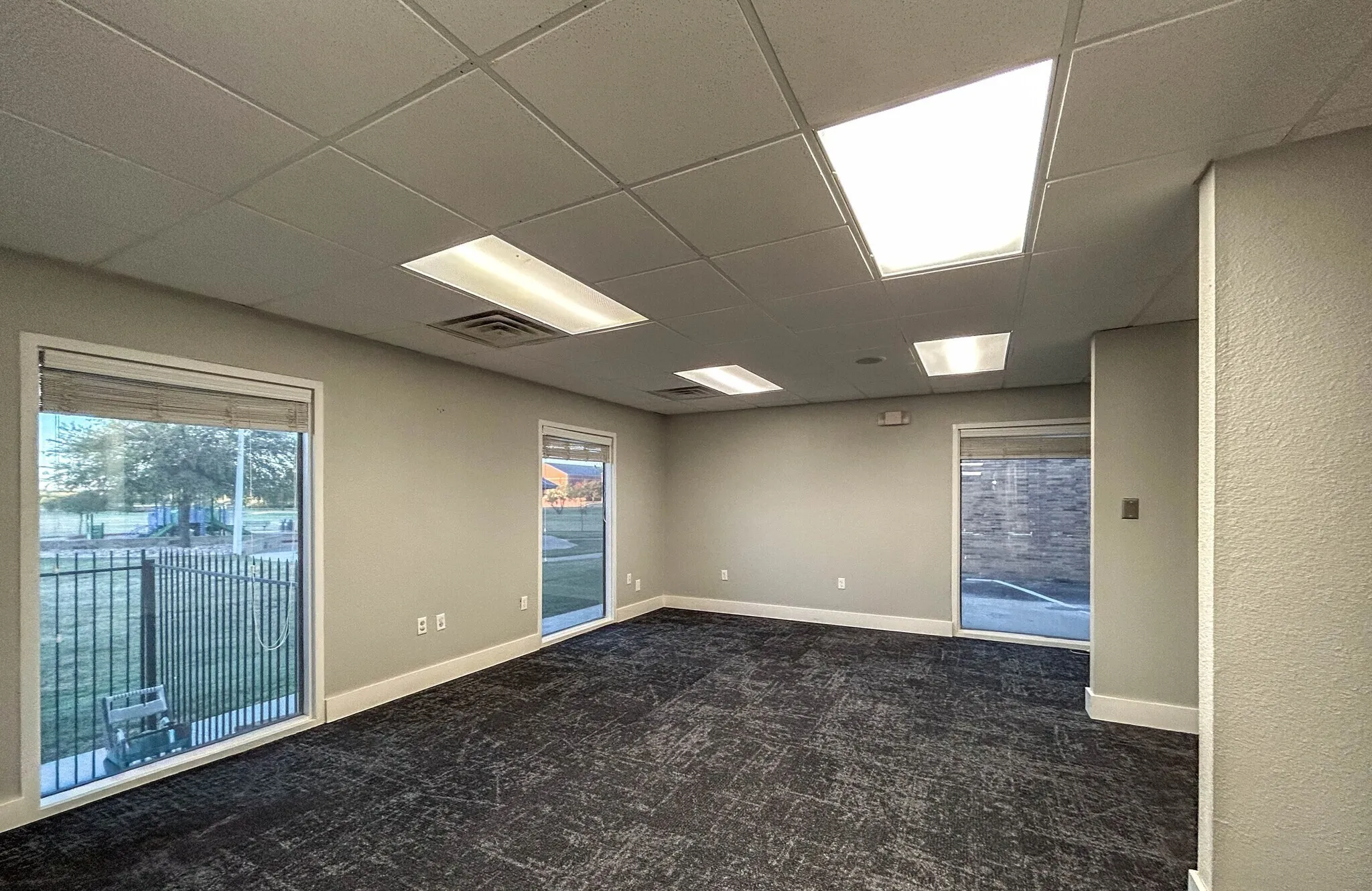 Office For Sale in Denton County , 638 Londonderry Lane, Denton, Texas 76205, 0, 0, Garage spaces, 0 Sqft, built in 1976, mls#21374312, Real Estate Agent in Denton, Homes For Sale in Denton county, Homes For Sale in Denton, Realtor in Denton Texas, Real Estate Brokerage Independent Realty Texas, Luminita Cordes Realtor