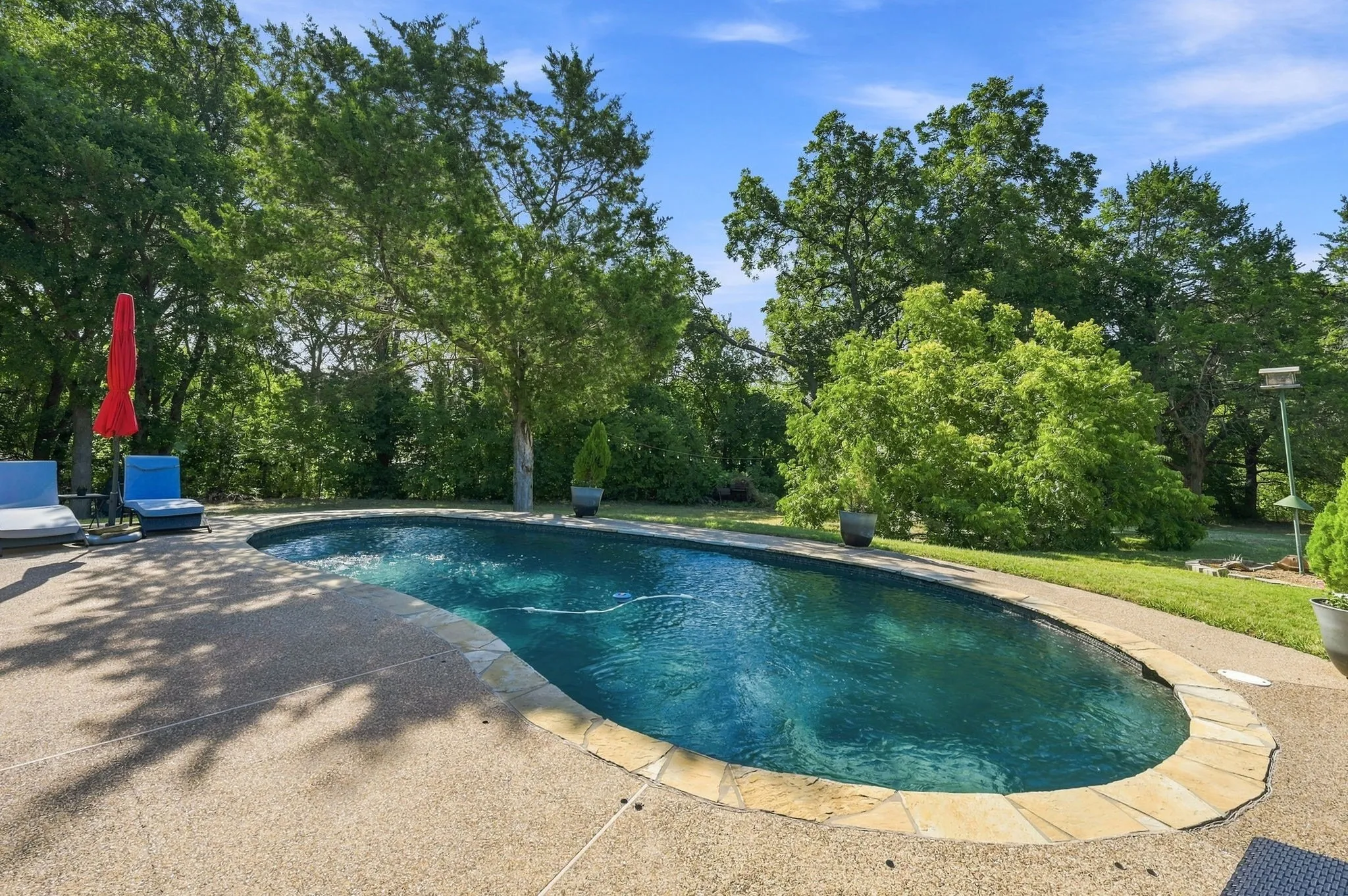 Single Family Residence For Sale in Ellis County , 3840 Mockingbird Lane, Midlothian, Texas 76065, 4 Bedroom, 3 Bathroom, 2 Garage spaces, 2,822 Sqft, built in 1982, mls#21349419, Real Estate Agent in Midlothian, Homes For Sale in Ellis county, Homes For Sale in Midlothian, Realtor in Midlothian Texas, Real Estate Brokerage Independent Realty Texas, Luminita Cordes Realtor