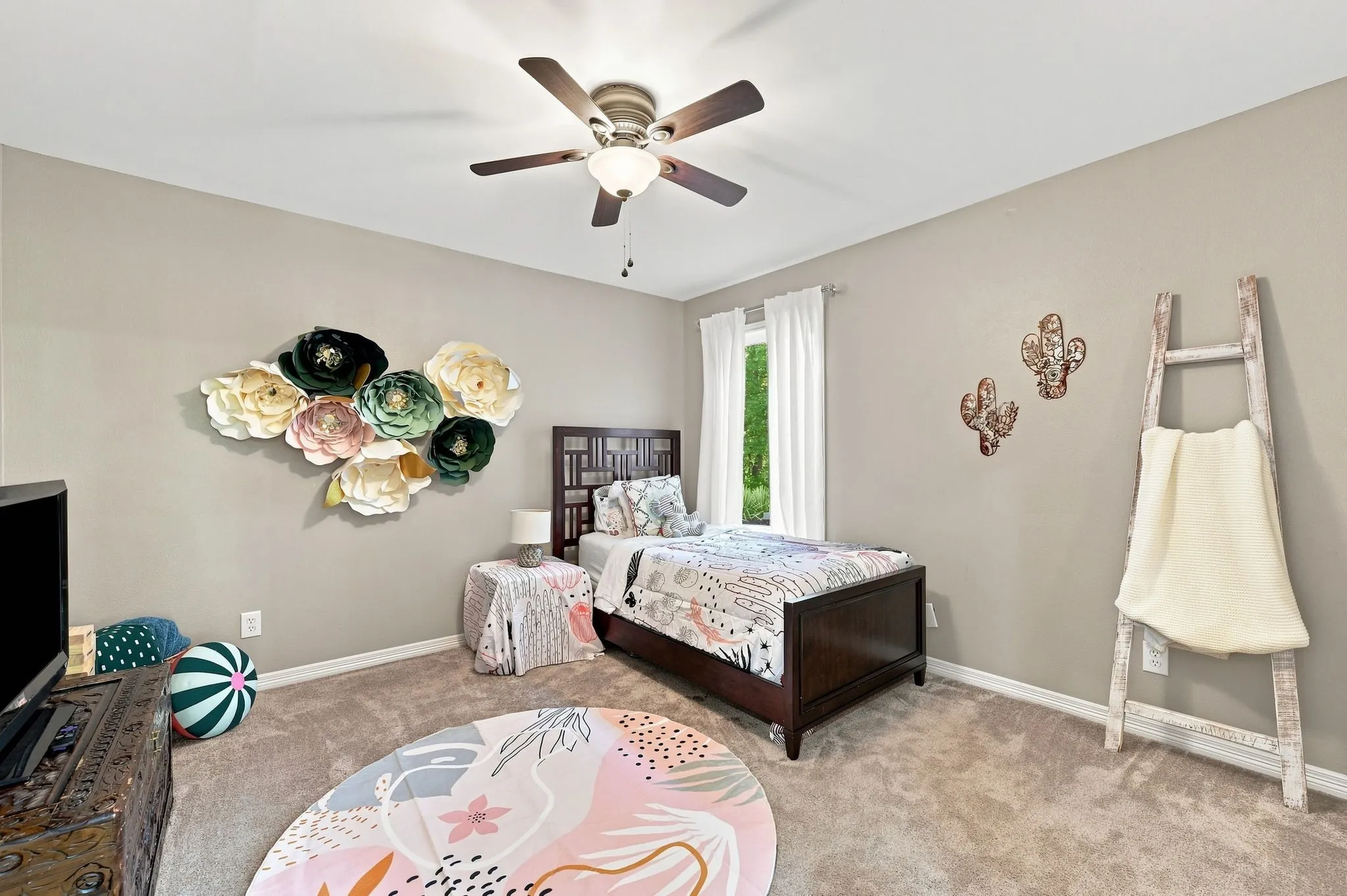 Single Family Residence For Sale in Ellis County , 3840 Mockingbird Lane, Midlothian, Texas 76065, 4 Bedroom, 3 Bathroom, 2 Garage spaces, 2,822 Sqft, built in 1982, mls#21349419, Real Estate Agent in Midlothian, Homes For Sale in Ellis county, Homes For Sale in Midlothian, Realtor in Midlothian Texas, Real Estate Brokerage Independent Realty Texas, Luminita Cordes Realtor