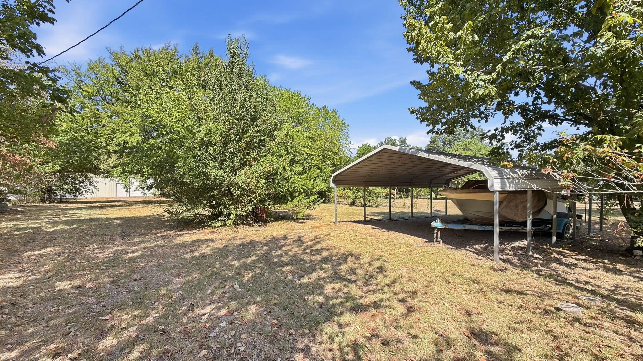 Single Family Residence For Sale in Grayson County , 1027 Highway 377 N, Whitesboro, Texas 76273, 3 Bedroom, 2 Bathroom, Garage spaces, 1,860 Sqft, built in 1965, mls#21374435, Real Estate Agent in Whitesboro, Homes For Sale in Grayson county, Homes For Sale in Whitesboro, Realtor in Whitesboro Texas, Real Estate Brokerage Independent Realty Texas, Luminita Cordes Realtor
