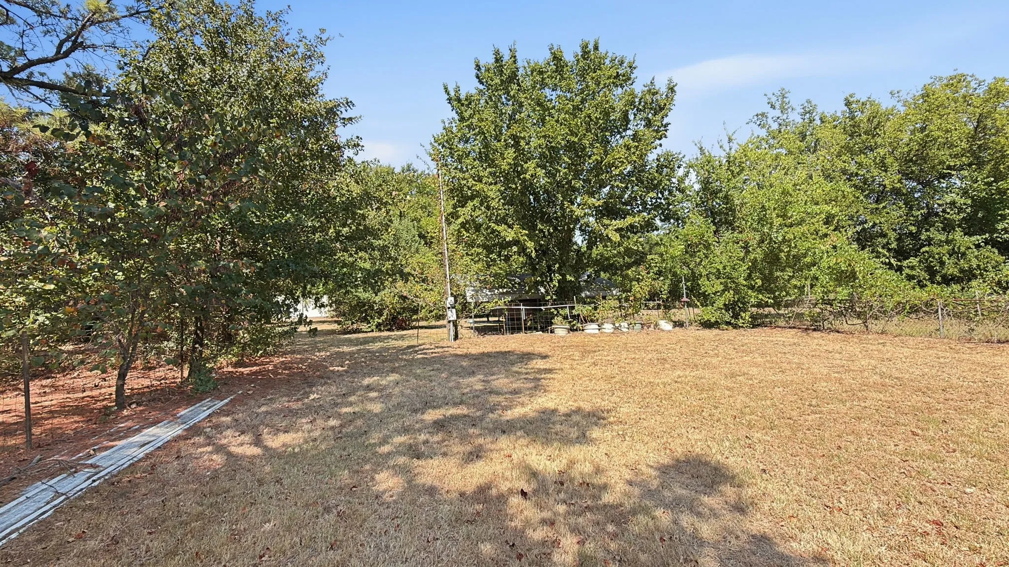 Single Family Residence For Sale in Grayson County , 1027 Highway 377 N, Whitesboro, Texas 76273, 3 Bedroom, 2 Bathroom, Garage spaces, 1,860 Sqft, built in 1965, mls#21374435, Real Estate Agent in Whitesboro, Homes For Sale in Grayson county, Homes For Sale in Whitesboro, Realtor in Whitesboro Texas, Real Estate Brokerage Independent Realty Texas, Luminita Cordes Realtor