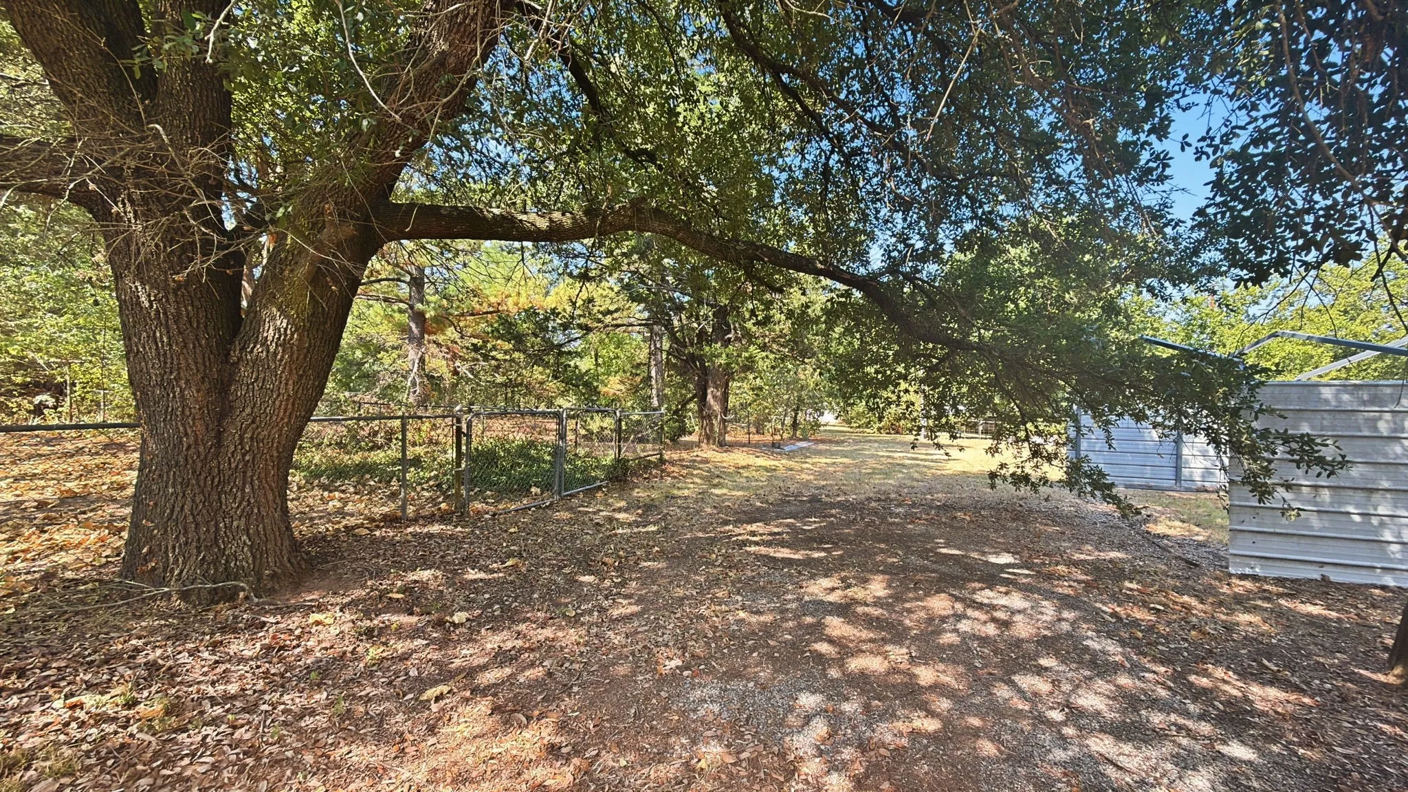 Single Family Residence For Sale in Grayson County , 1027 Highway 377 N, Whitesboro, Texas 76273, 3 Bedroom, 2 Bathroom, Garage spaces, 1,860 Sqft, built in 1965, mls#21374435, Real Estate Agent in Whitesboro, Homes For Sale in Grayson county, Homes For Sale in Whitesboro, Realtor in Whitesboro Texas, Real Estate Brokerage Independent Realty Texas, Luminita Cordes Realtor