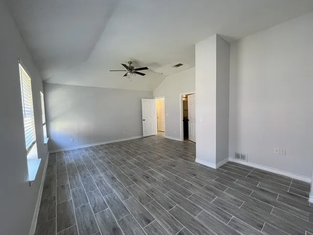Single Family Residence For Rent in Collin County , 8104 Bells Street, Frisco, Texas 75035, 3 Bedroom, 2 Bathroom, 2 Garage spaces, 1,772 Sqft, built in 1994, mls#21374956, Real Estate Agent in Frisco, Homes For Rent in Collin county, Homes For Rent in Frisco, Realtor in Frisco Texas, Real Estate Brokerage Independent Realty Texas, Luminita Cordes Realtor