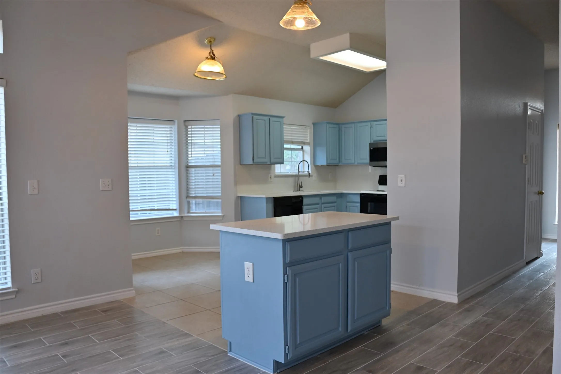 Single Family Residence For Rent in Collin County , 8104 Bells Street, Frisco, Texas 75035, 3 Bedroom, 2 Bathroom, 2 Garage spaces, 1,772 Sqft, built in 1994, mls#21374956, Real Estate Agent in Frisco, Homes For Rent in Collin county, Homes For Rent in Frisco, Realtor in Frisco Texas, Real Estate Brokerage Independent Realty Texas, Luminita Cordes Realtor