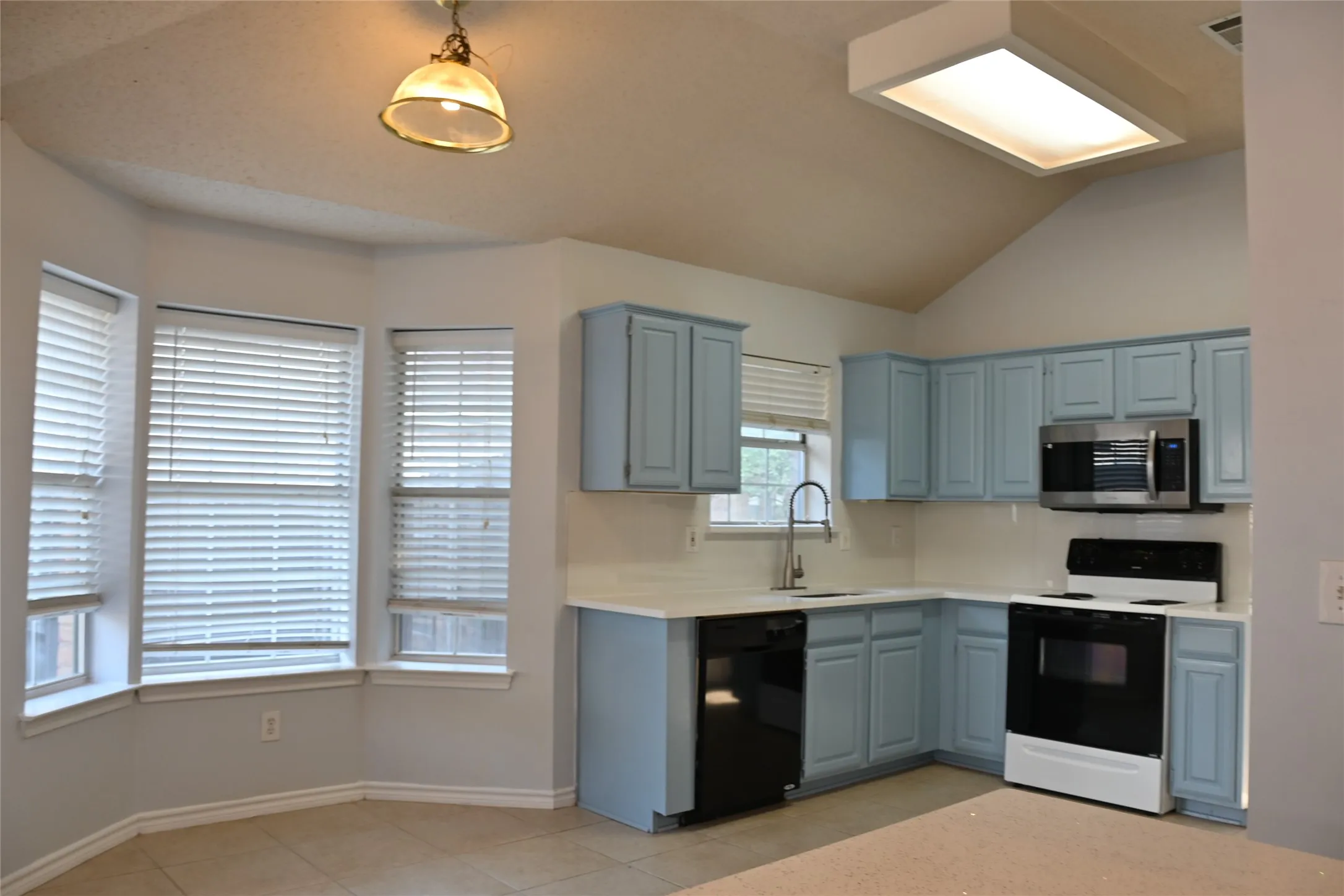 Single Family Residence For Rent in Collin County , 8104 Bells Street, Frisco, Texas 75035, 3 Bedroom, 2 Bathroom, 2 Garage spaces, 1,772 Sqft, built in 1994, mls#21374956, Real Estate Agent in Frisco, Homes For Rent in Collin county, Homes For Rent in Frisco, Realtor in Frisco Texas, Real Estate Brokerage Independent Realty Texas, Luminita Cordes Realtor
