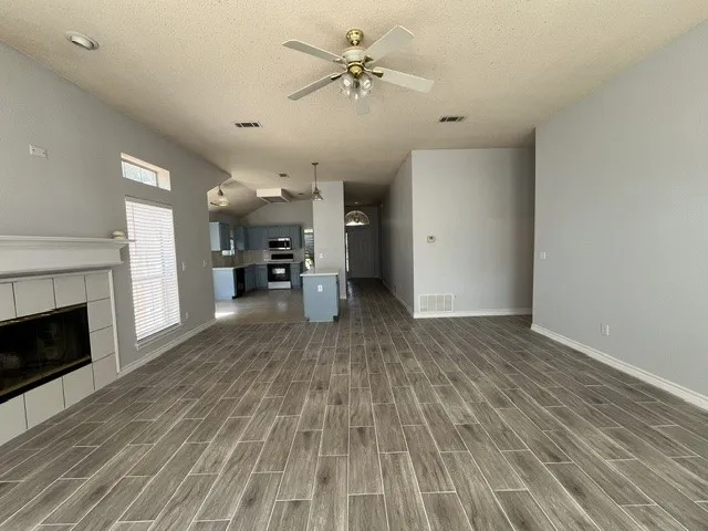 Single Family Residence For Rent in Collin County , 8104 Bells Street, Frisco, Texas 75035, 3 Bedroom, 2 Bathroom, 2 Garage spaces, 1,772 Sqft, built in 1994, mls#21374956, Real Estate Agent in Frisco, Homes For Rent in Collin county, Homes For Rent in Frisco, Realtor in Frisco Texas, Real Estate Brokerage Independent Realty Texas, Luminita Cordes Realtor