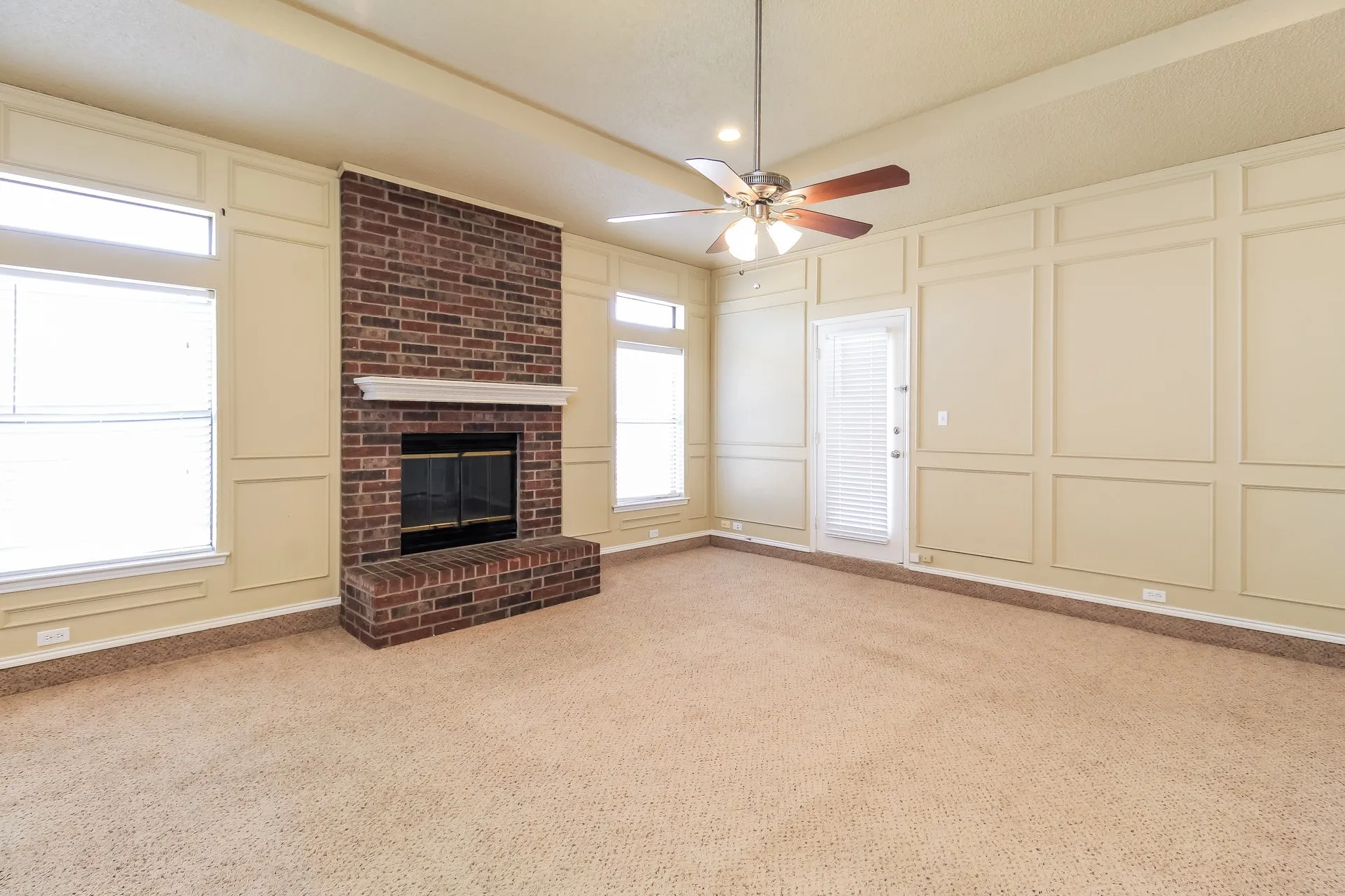 Single Family Residence For Rent in Tarrant County , 705 Running Creek Drive, Arlington, Texas 76001, 3 Bedroom, 2 Bathroom, 2 Garage spaces, 1,423 Sqft, built in 1985, mls#21374958, Real Estate Agent in Arlington, Homes For Rent in Tarrant county, Homes For Rent in Arlington, Realtor in Arlington Texas, Real Estate Brokerage Independent Realty Texas, Luminita Cordes Realtor