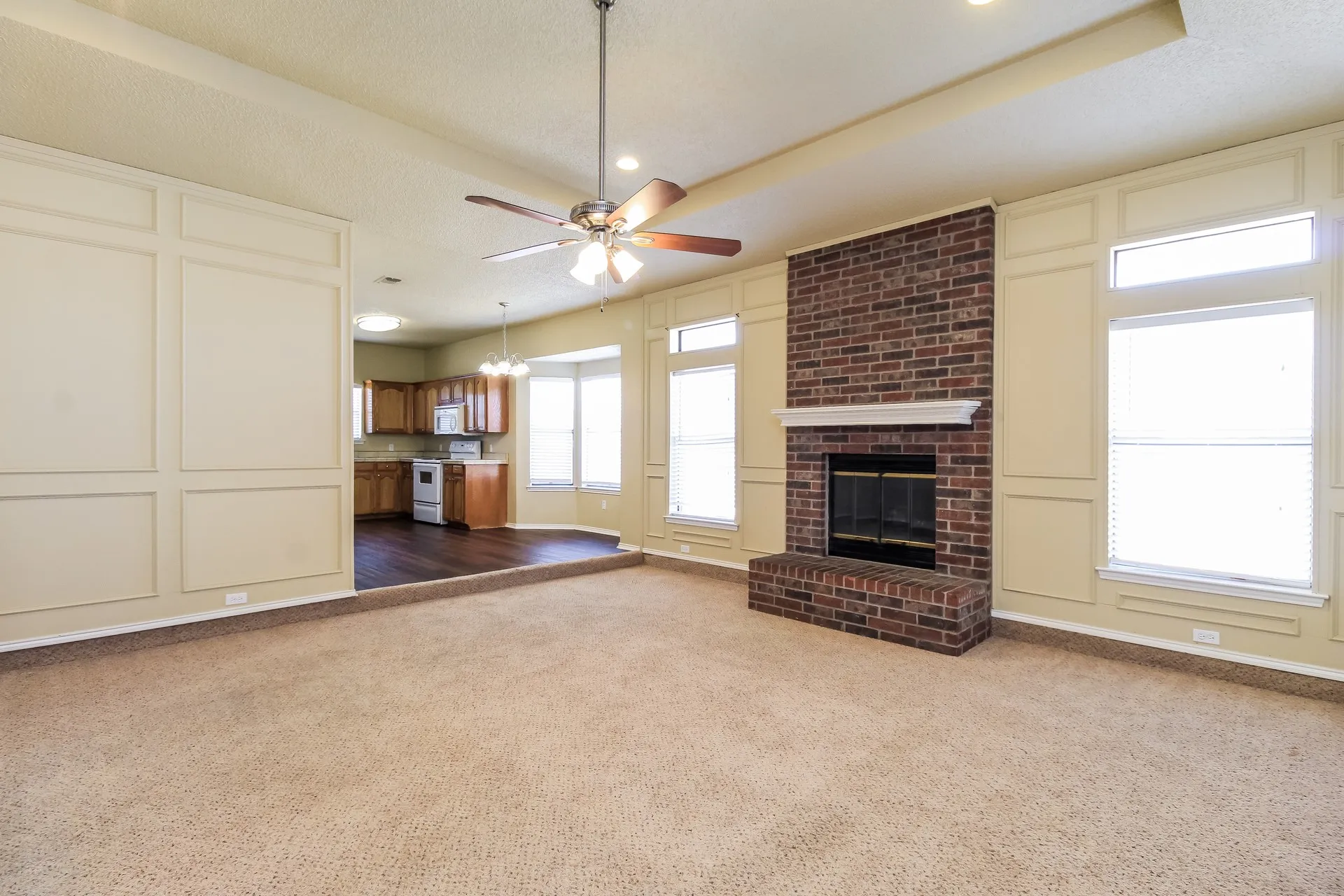 Single Family Residence For Rent in Tarrant County , 705 Running Creek Drive, Arlington, Texas 76001, 3 Bedroom, 2 Bathroom, 2 Garage spaces, 1,423 Sqft, built in 1985, mls#21374958, Real Estate Agent in Arlington, Homes For Rent in Tarrant county, Homes For Rent in Arlington, Realtor in Arlington Texas, Real Estate Brokerage Independent Realty Texas, Luminita Cordes Realtor