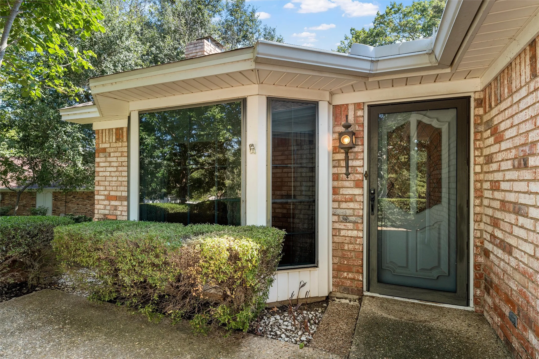 Single Family Residence For Sale in Mc Lennan County , 4400 Westchester Drive, Waco, Texas 76710, 2 Bedroom, 2 Bathroom, 2 Garage spaces, 1,681 Sqft, built in 1972, mls#21373934, Real Estate Agent in Waco, Homes For Sale in Mc Lennan county, Homes For Sale in Waco, Realtor in Waco Texas, Real Estate Brokerage Independent Realty Texas, Luminita Cordes Realtor