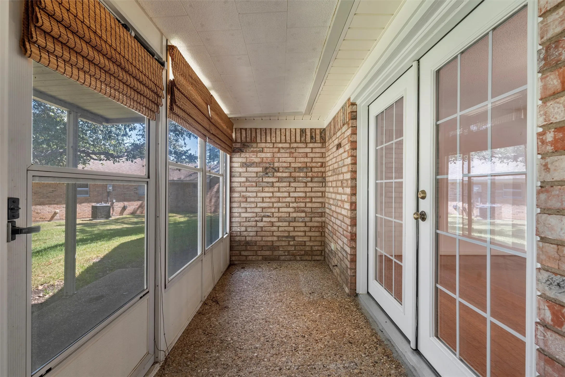 Single Family Residence For Sale in Mc Lennan County , 4400 Westchester Drive, Waco, Texas 76710, 2 Bedroom, 2 Bathroom, 2 Garage spaces, 1,681 Sqft, built in 1972, mls#21373934, Real Estate Agent in Waco, Homes For Sale in Mc Lennan county, Homes For Sale in Waco, Realtor in Waco Texas, Real Estate Brokerage Independent Realty Texas, Luminita Cordes Realtor