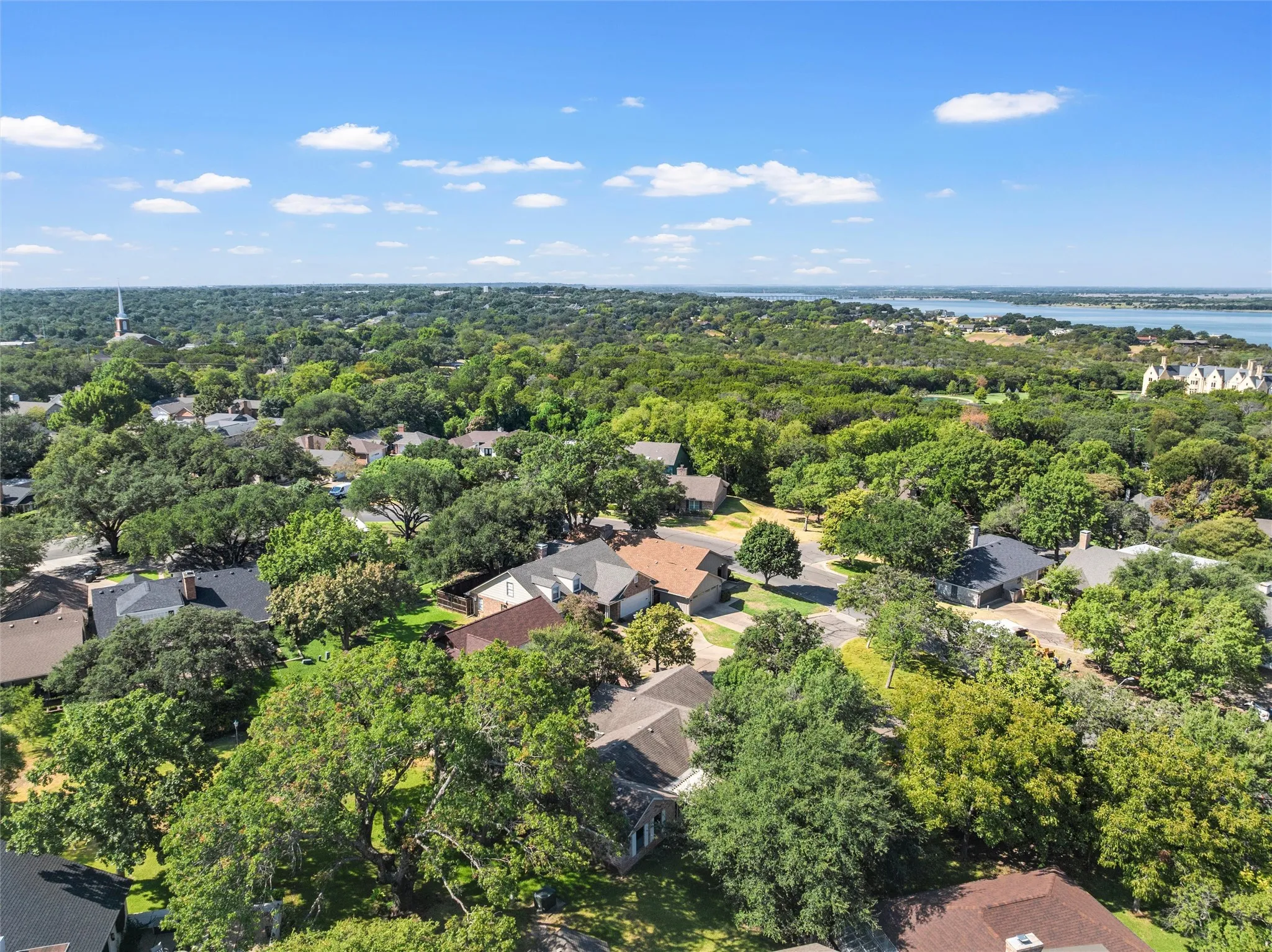 Single Family Residence For Sale in Mc Lennan County , 4400 Westchester Drive, Waco, Texas 76710, 2 Bedroom, 2 Bathroom, 2 Garage spaces, 1,681 Sqft, built in 1972, mls#21373934, Real Estate Agent in Waco, Homes For Sale in Mc Lennan county, Homes For Sale in Waco, Realtor in Waco Texas, Real Estate Brokerage Independent Realty Texas, Luminita Cordes Realtor