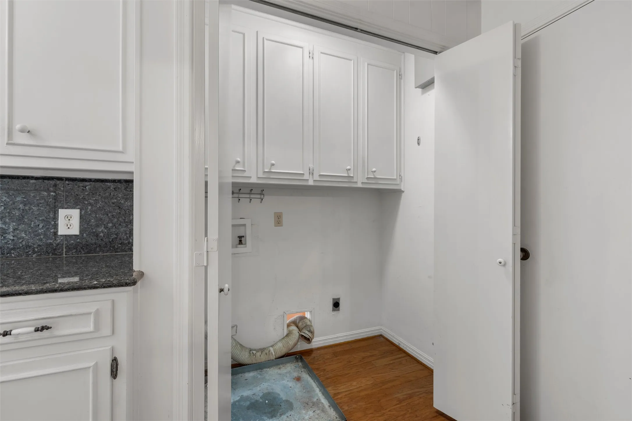 Single Family Residence For Sale in Mc Lennan County , 4400 Westchester Drive, Waco, Texas 76710, 2 Bedroom, 2 Bathroom, 2 Garage spaces, 1,681 Sqft, built in 1972, mls#21373934, Real Estate Agent in Waco, Homes For Sale in Mc Lennan county, Homes For Sale in Waco, Realtor in Waco Texas, Real Estate Brokerage Independent Realty Texas, Luminita Cordes Realtor
