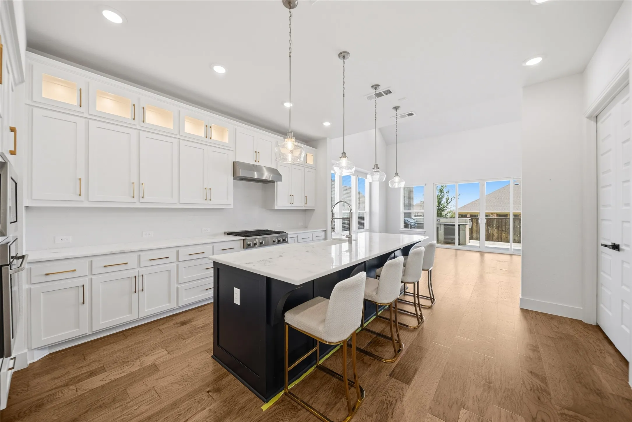 Single Family Residence For Sale in Denton County , 1060 Water Canna Drive, Justin, Texas 76247, 4 Bedroom, 4 Bathroom, 2 Garage spaces, 2,982 Sqft, built in 2023, mls#21371091, Real Estate Agent in Justin, Homes For Sale in Denton county, Homes For Sale in Justin, Realtor in Justin Texas, Real Estate Brokerage Independent Realty Texas, Luminita Cordes Realtor