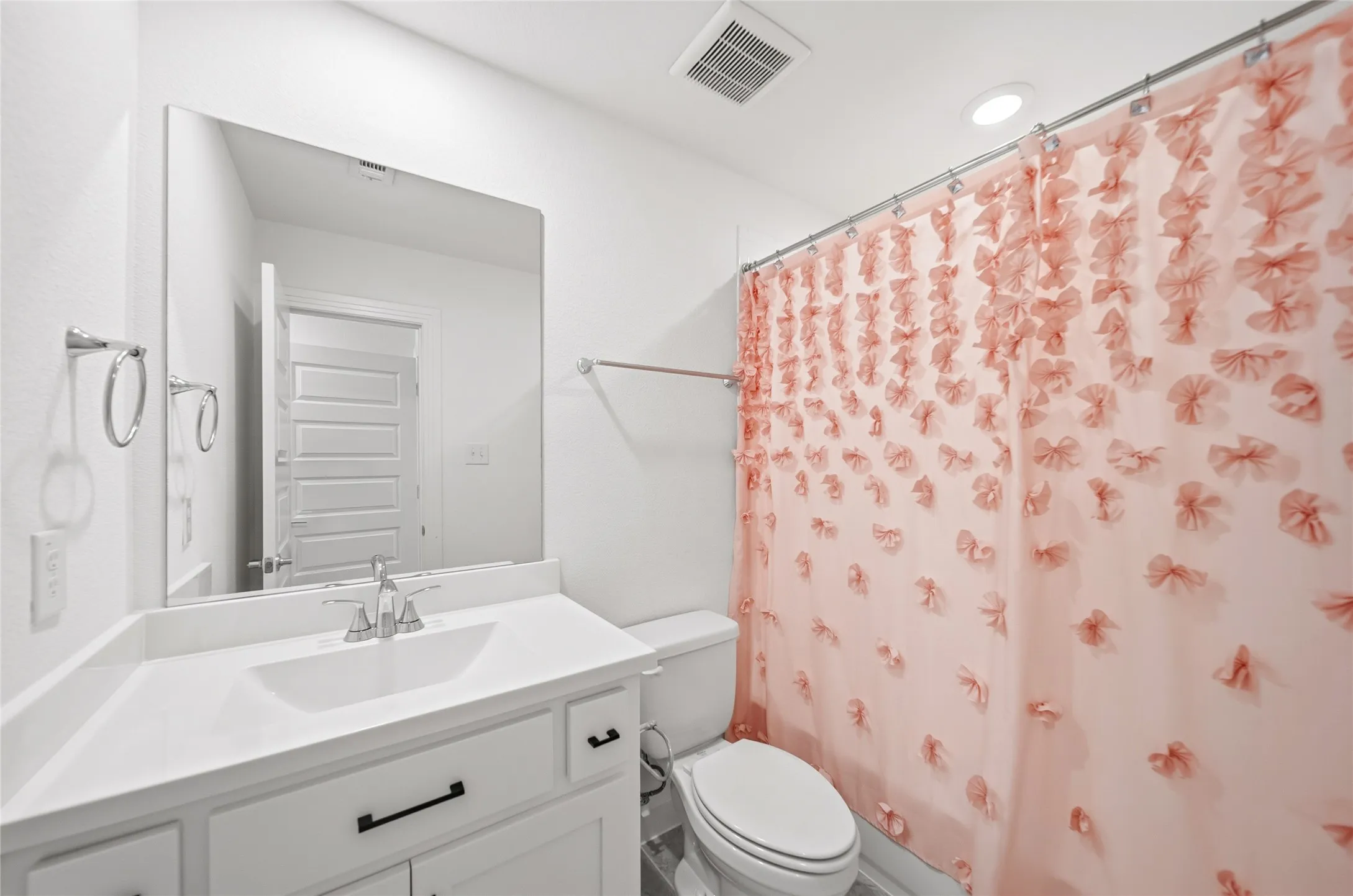 Single Family Residence For Sale in Denton County , 1060 Water Canna Drive, Justin, Texas 76247, 4 Bedroom, 4 Bathroom, 2 Garage spaces, 2,982 Sqft, built in 2023, mls#21371091, Real Estate Agent in Justin, Homes For Sale in Denton county, Homes For Sale in Justin, Realtor in Justin Texas, Real Estate Brokerage Independent Realty Texas, Luminita Cordes Realtor