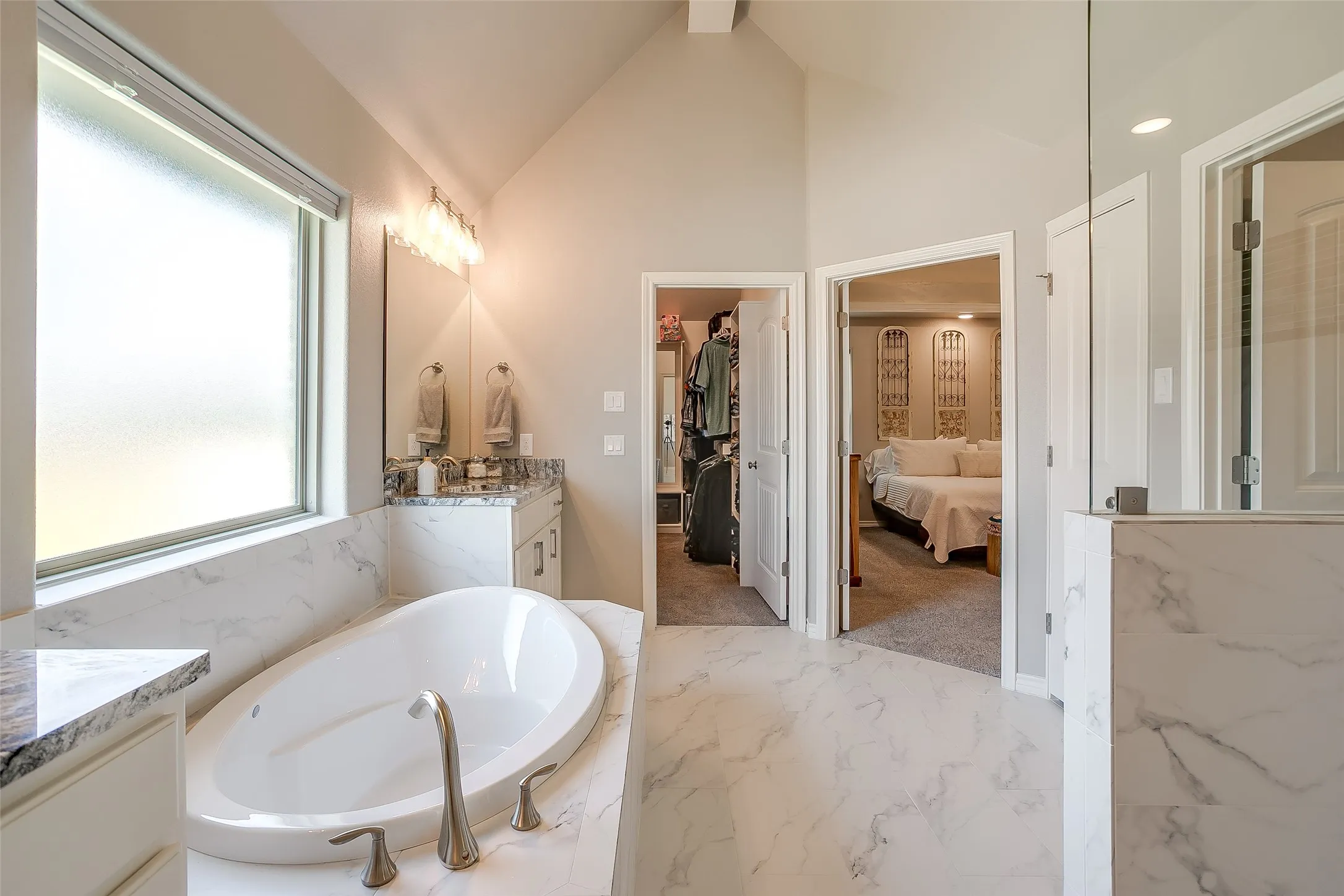 Single Family Residence For Sale in Hood County , 2716 Village Road, Granbury, Texas 76049, 4 Bedroom, 3 Bathroom, 3 Garage spaces, 2,609 Sqft, built in 2022, mls#21373149, Real Estate Agent in Granbury, Homes For Sale in Hood county, Homes For Sale in Granbury, Realtor in Granbury Texas, Real Estate Brokerage Independent Realty Texas, Luminita Cordes Realtor