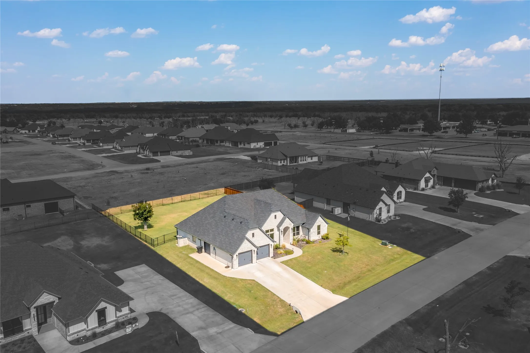 Single Family Residence For Sale in Hood County , 2716 Village Road, Granbury, Texas 76049, 4 Bedroom, 3 Bathroom, 3 Garage spaces, 2,609 Sqft, built in 2022, mls#21373149, Real Estate Agent in Granbury, Homes For Sale in Hood county, Homes For Sale in Granbury, Realtor in Granbury Texas, Real Estate Brokerage Independent Realty Texas, Luminita Cordes Realtor