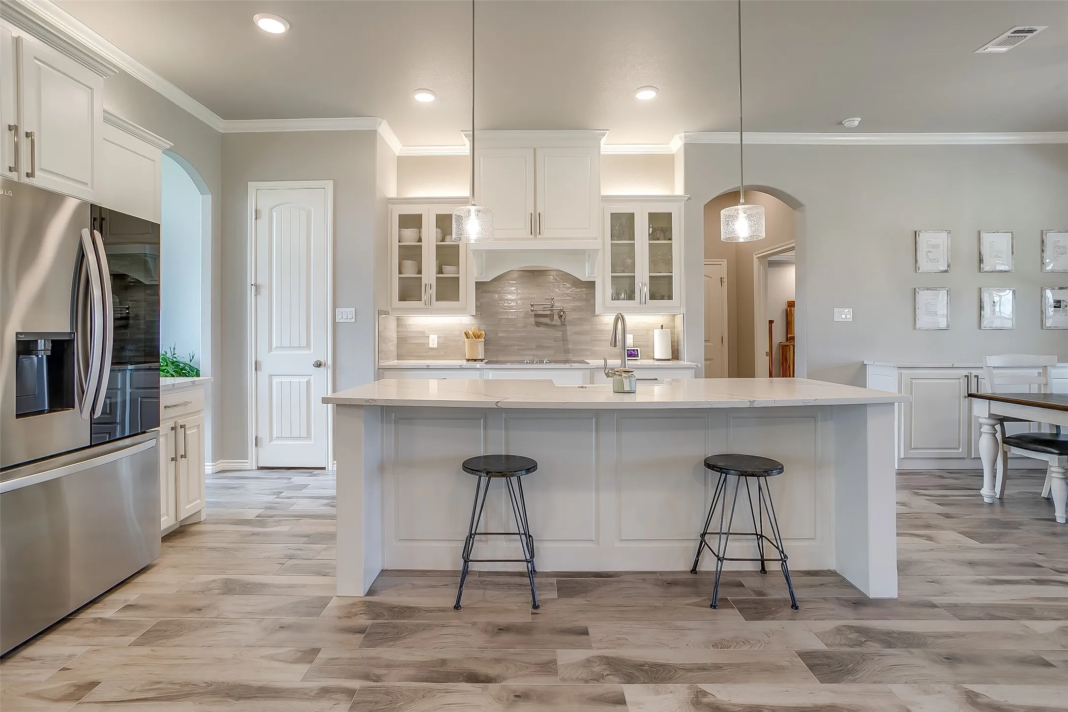 Single Family Residence For Sale in Hood County , 2716 Village Road, Granbury, Texas 76049, 4 Bedroom, 3 Bathroom, 3 Garage spaces, 2,609 Sqft, built in 2022, mls#21373149, Real Estate Agent in Granbury, Homes For Sale in Hood county, Homes For Sale in Granbury, Realtor in Granbury Texas, Real Estate Brokerage Independent Realty Texas, Luminita Cordes Realtor