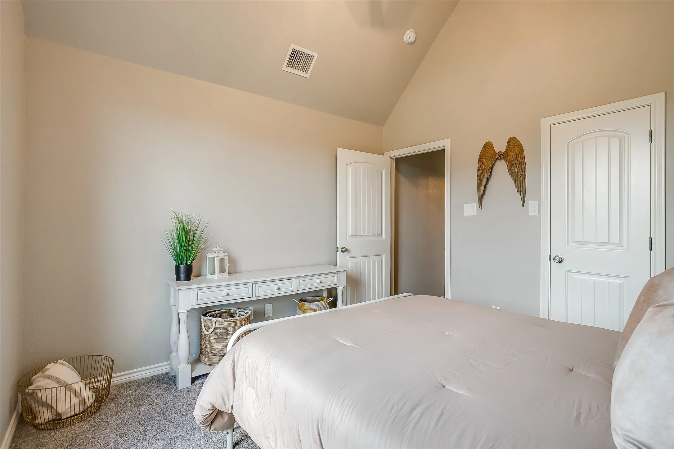 Single Family Residence For Sale in Hood County , 2716 Village Road, Granbury, Texas 76049, 4 Bedroom, 3 Bathroom, 3 Garage spaces, 2,609 Sqft, built in 2022, mls#21373149, Real Estate Agent in Granbury, Homes For Sale in Hood county, Homes For Sale in Granbury, Realtor in Granbury Texas, Real Estate Brokerage Independent Realty Texas, Luminita Cordes Realtor