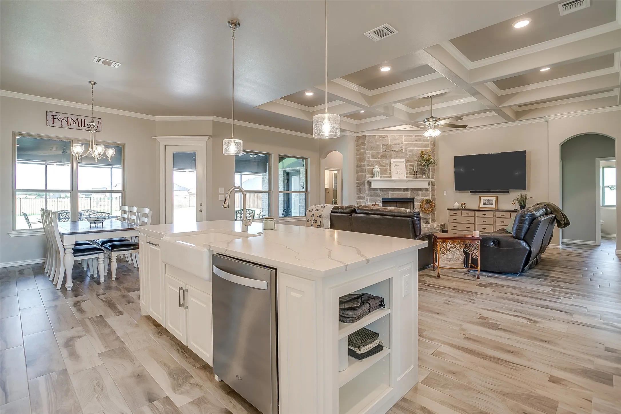 Single Family Residence For Sale in Hood County , 2716 Village Road, Granbury, Texas 76049, 4 Bedroom, 3 Bathroom, 3 Garage spaces, 2,609 Sqft, built in 2022, mls#21373149, Real Estate Agent in Granbury, Homes For Sale in Hood county, Homes For Sale in Granbury, Realtor in Granbury Texas, Real Estate Brokerage Independent Realty Texas, Luminita Cordes Realtor