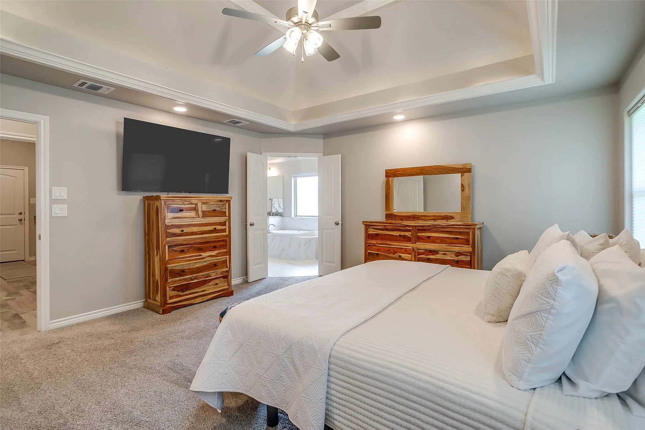 Single Family Residence For Sale in Hood County , 2716 Village Road, Granbury, Texas 76049, 4 Bedroom, 3 Bathroom, 3 Garage spaces, 2,609 Sqft, built in 2022, mls#21373149, Real Estate Agent in Granbury, Homes For Sale in Hood county, Homes For Sale in Granbury, Realtor in Granbury Texas, Real Estate Brokerage Independent Realty Texas, Luminita Cordes Realtor